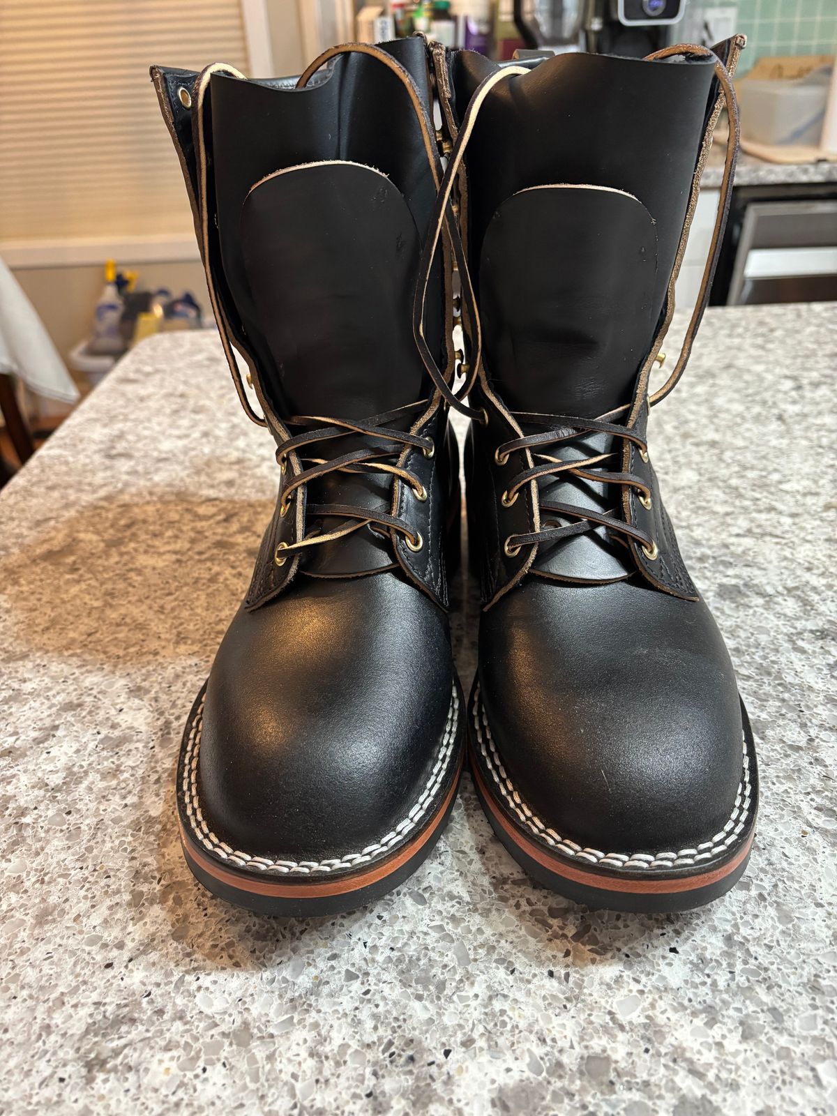 Photo by AllTheLeather_69 on November 15, 2024 of the Nicks MTO in Horween Black Waxed Flesh & Horween Black Chromexcel.