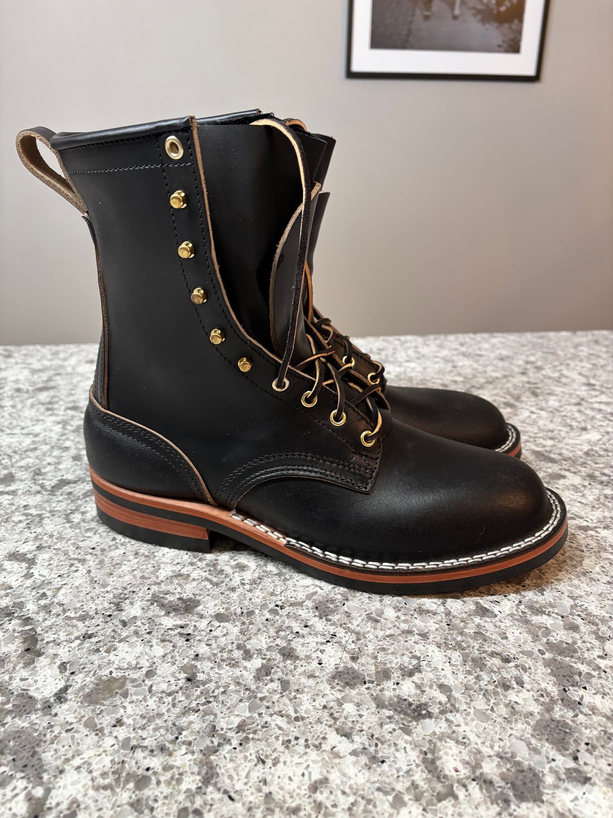 Photo by AllTheLeather_69 on November 15, 2024 of the Nicks MTO in Horween Black Waxed Flesh & Horween Black Chromexcel.