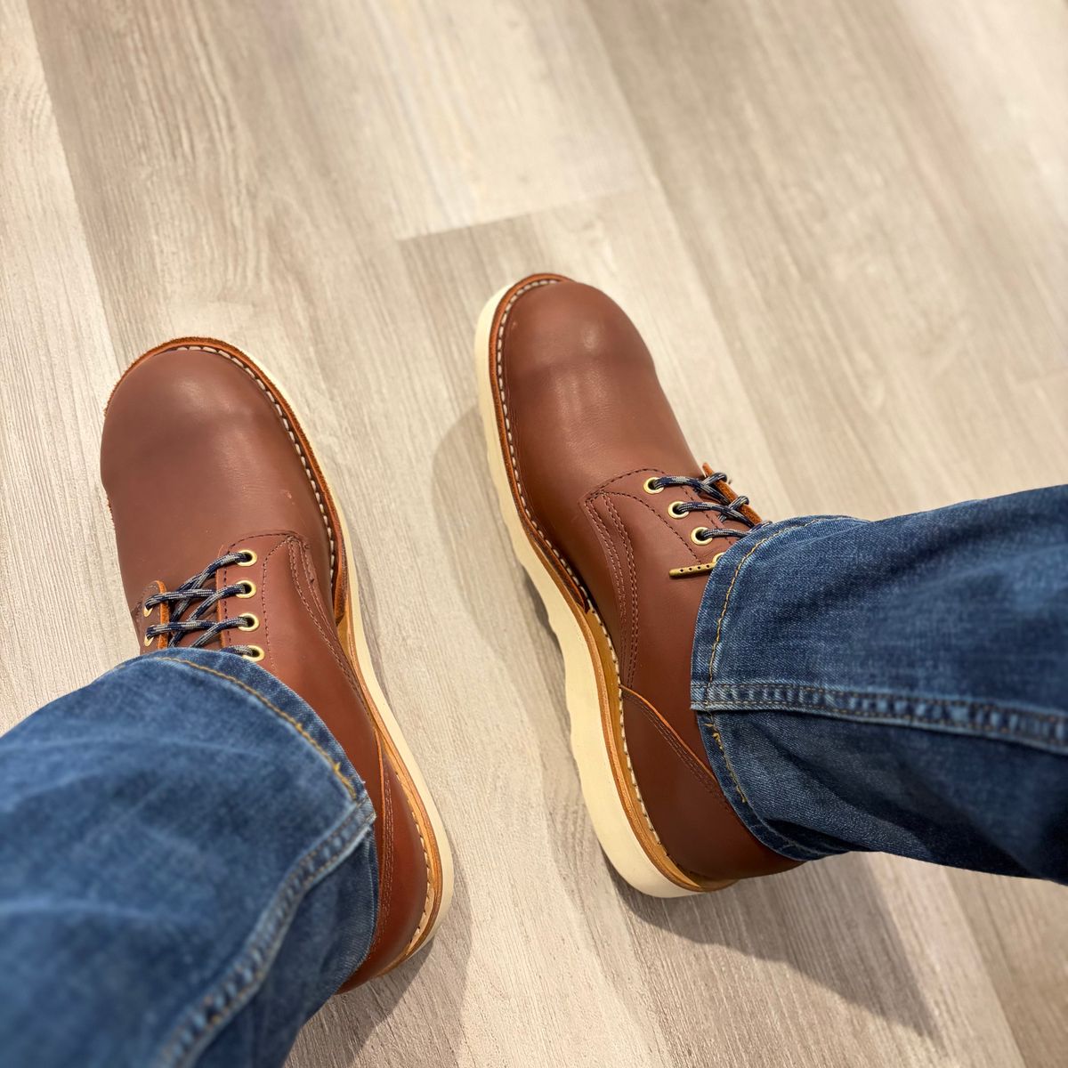 Photo by ValArb on December 11, 2025 of the White's Journeyman in Seidel Red Dog Oil Tan.