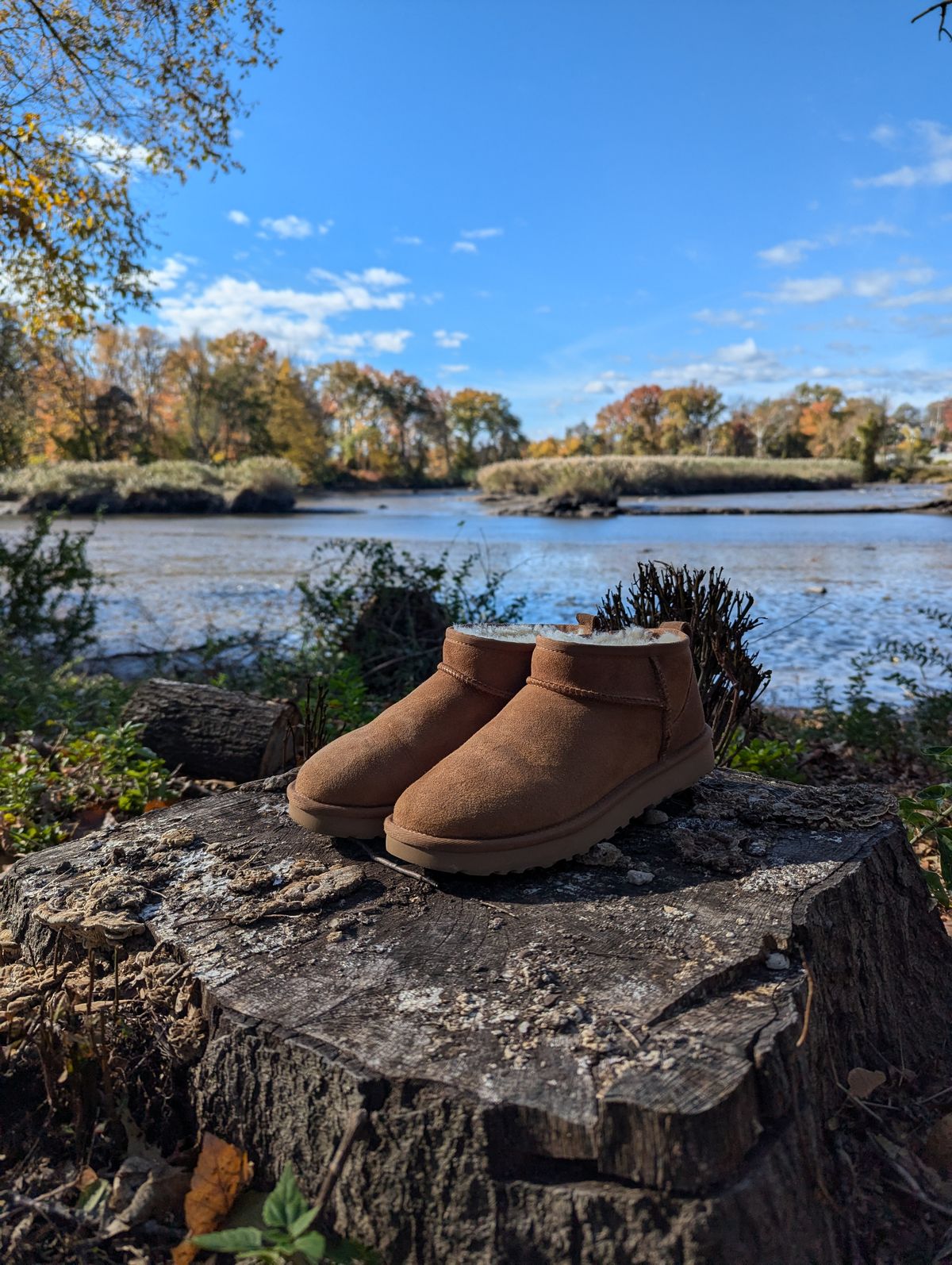 Photo by Barbaq on November 1, 2025 of the Ugg Classic Ultra Mini in Chestnut Sheepskin.