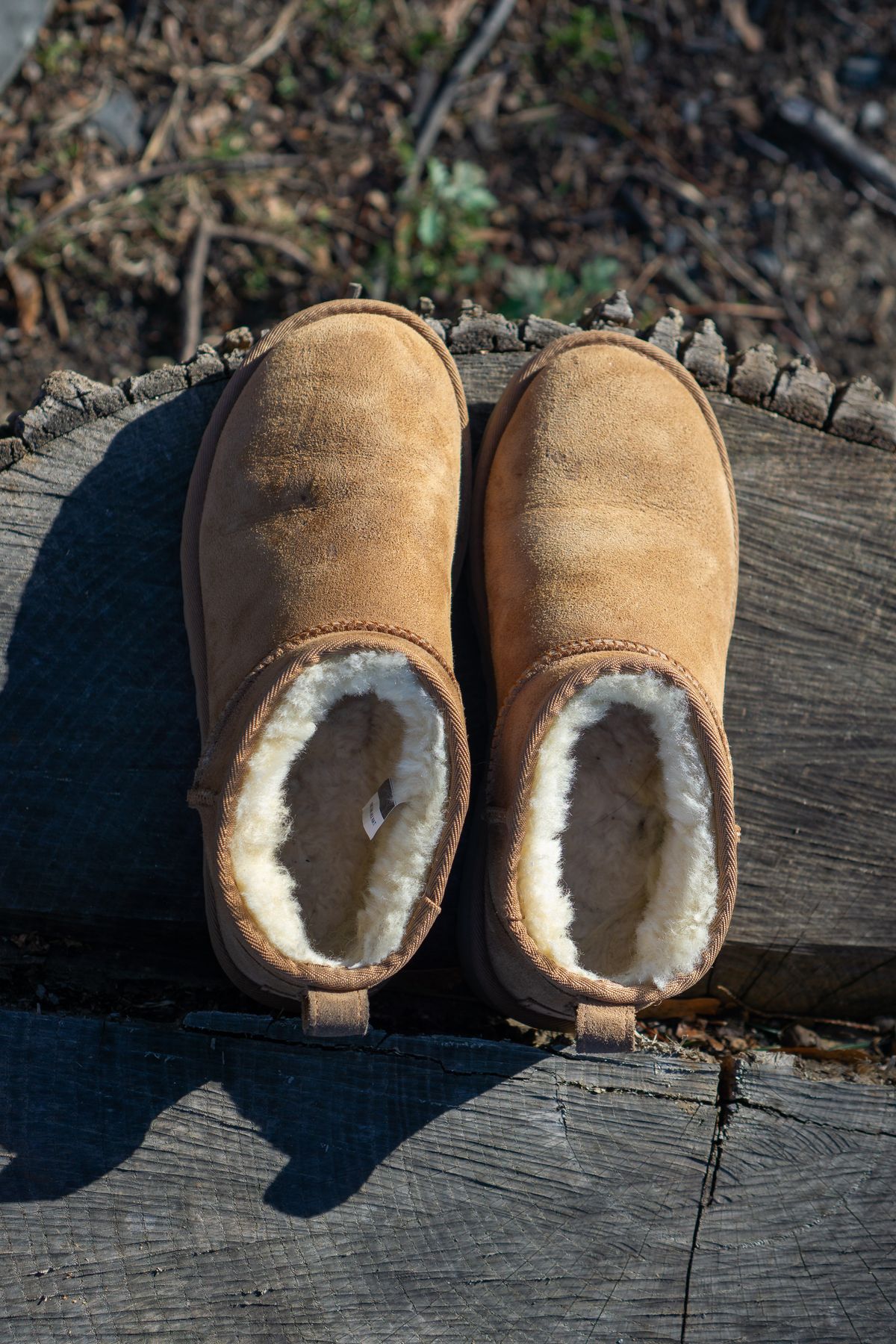 Photo by Barbaq on December 1, 2025 of the Ugg Classic Ultra Mini in Chestnut Sheepskin.