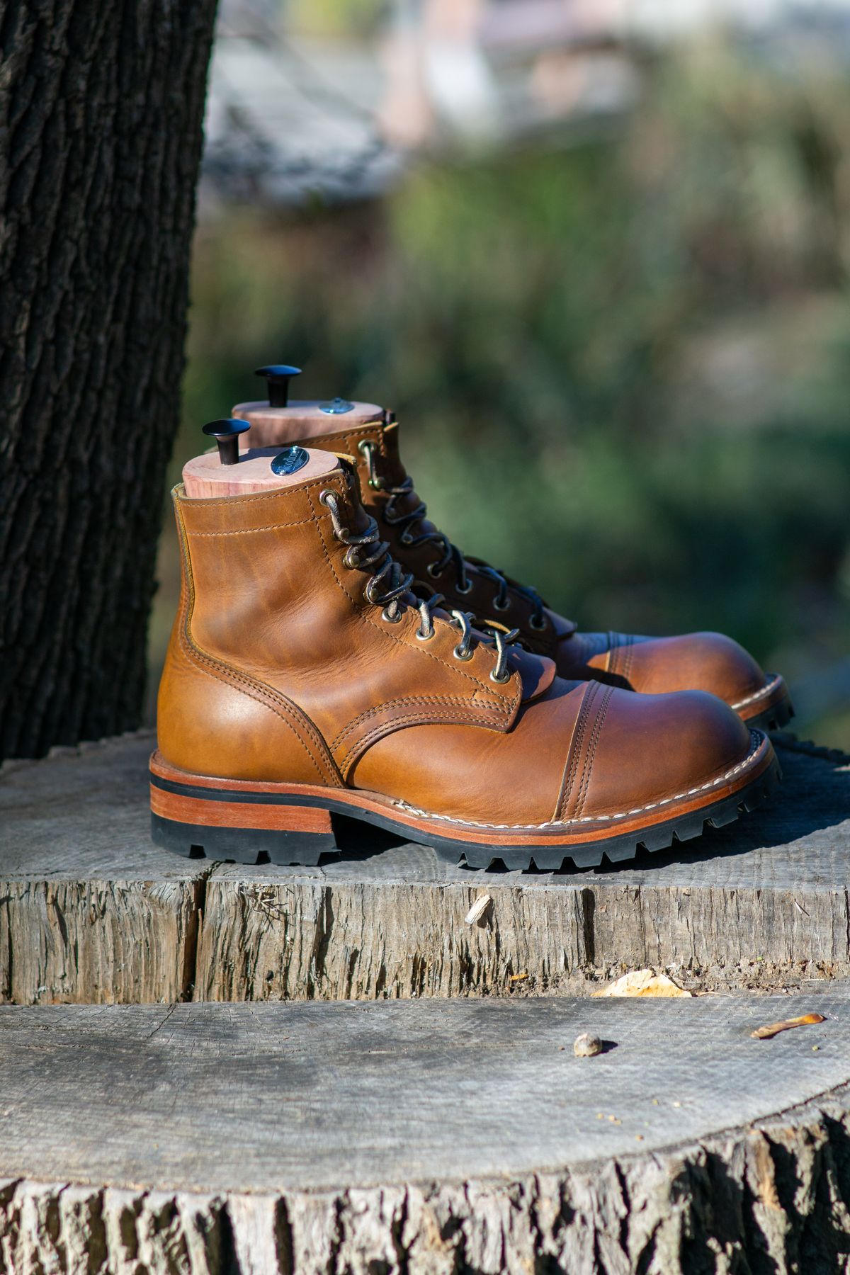 Photo by Barbaq on November 1, 2025 of the Nicks MTO in Horween Spokane Honey.