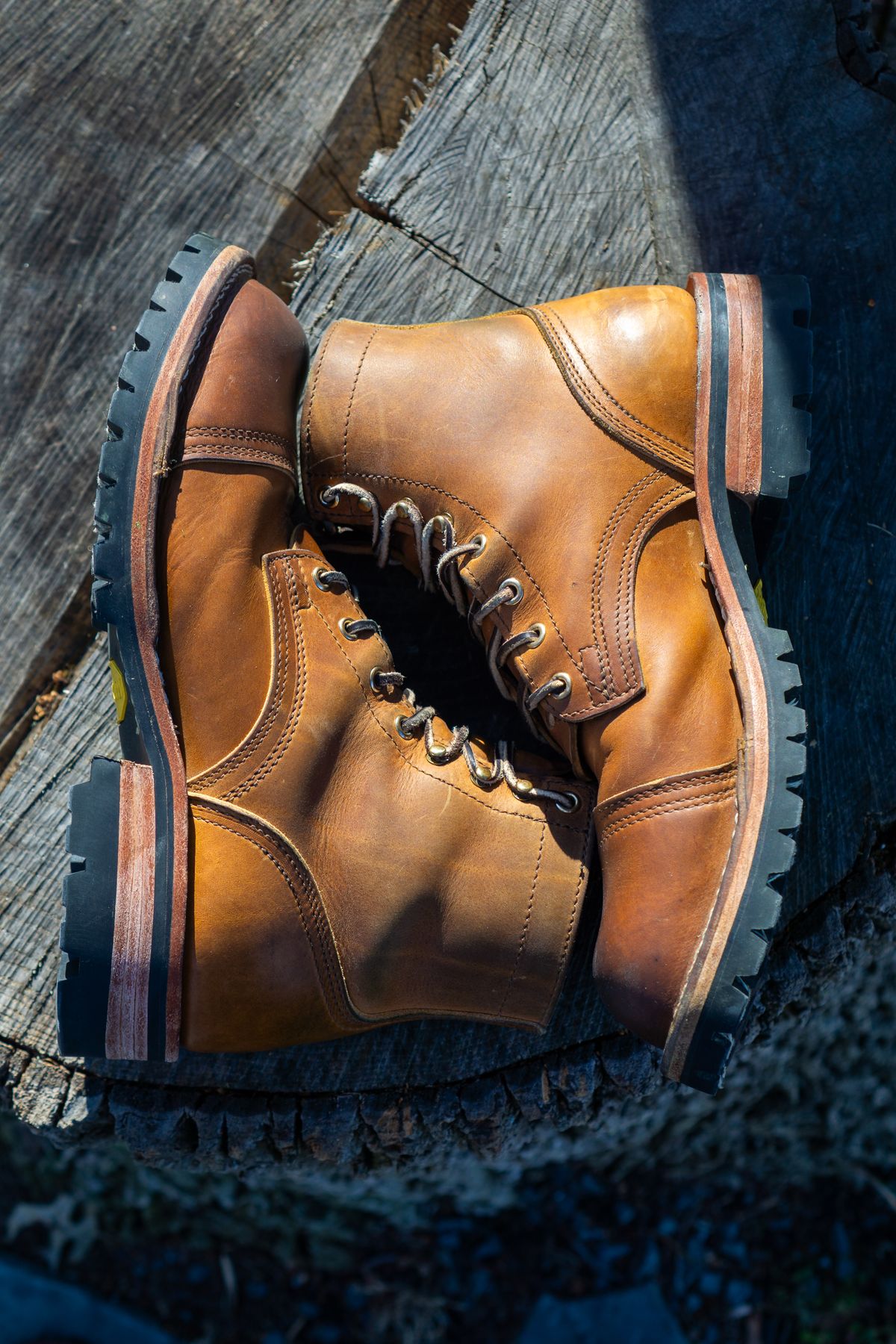 Photo by Barbaq on December 1, 2025 of the Nicks MTO in Horween Spokane Honey.