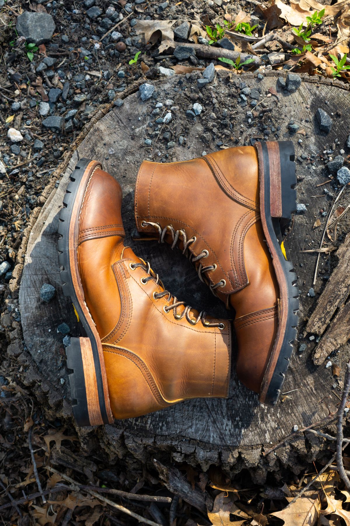 Photo by Barbaq on April 4, 2026 of the Nicks MTO in Horween Spokane Honey.