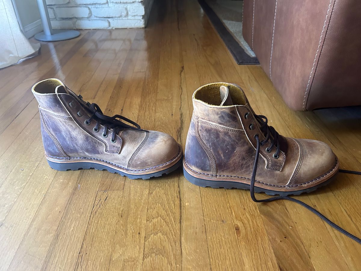 Photo by sleeps on June 1, 2026 of the Jim Green Numzaan in Bronco Biscuit Pull Up.