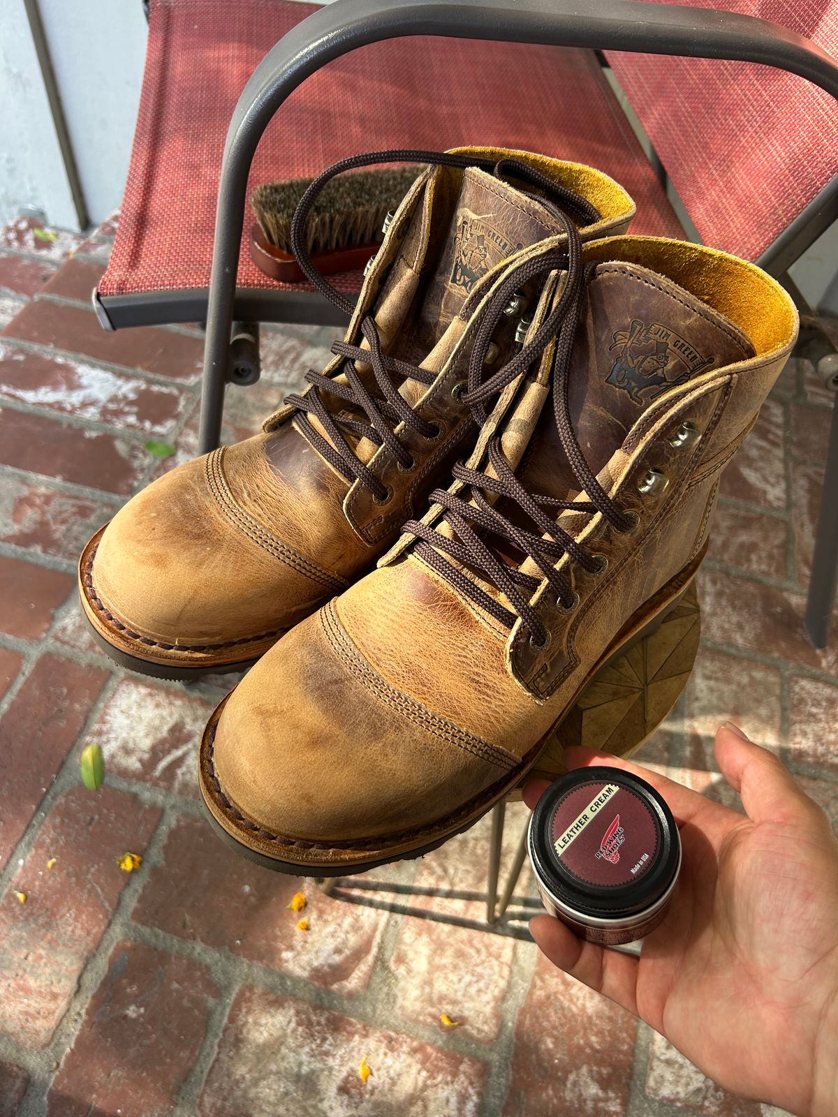 Photo by sleeps on June 1, 2026 of the Jim Green Numzaan in Bronco Biscuit Pull Up.