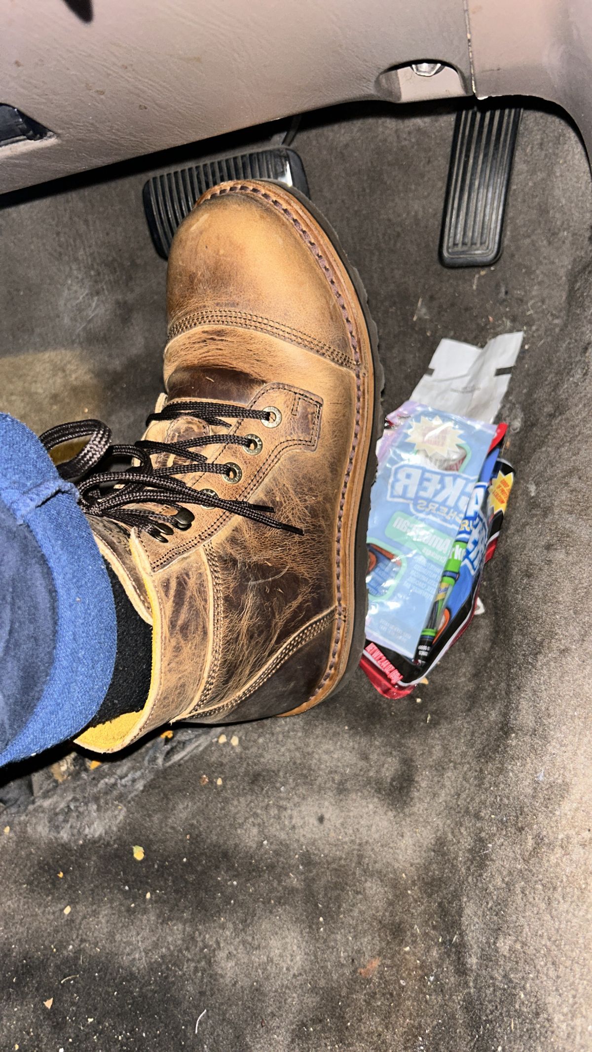 Photo by sleeps on June 3, 2026 of the Jim Green Numzaan in Bronco Biscuit Pull Up.