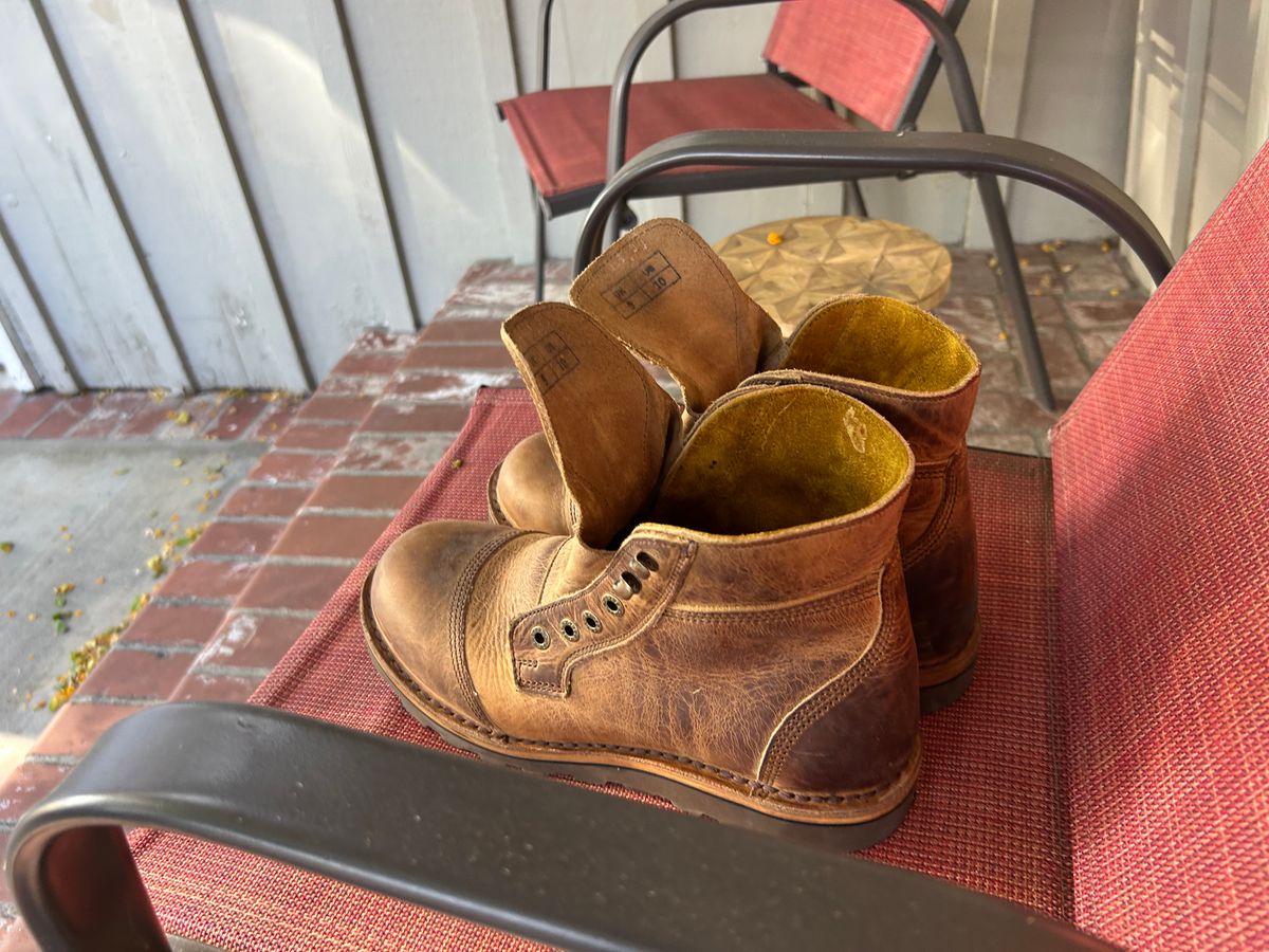 Photo by sleeps on June 7, 2026 of the Jim Green Numzaan in Bronco Biscuit Pull Up.