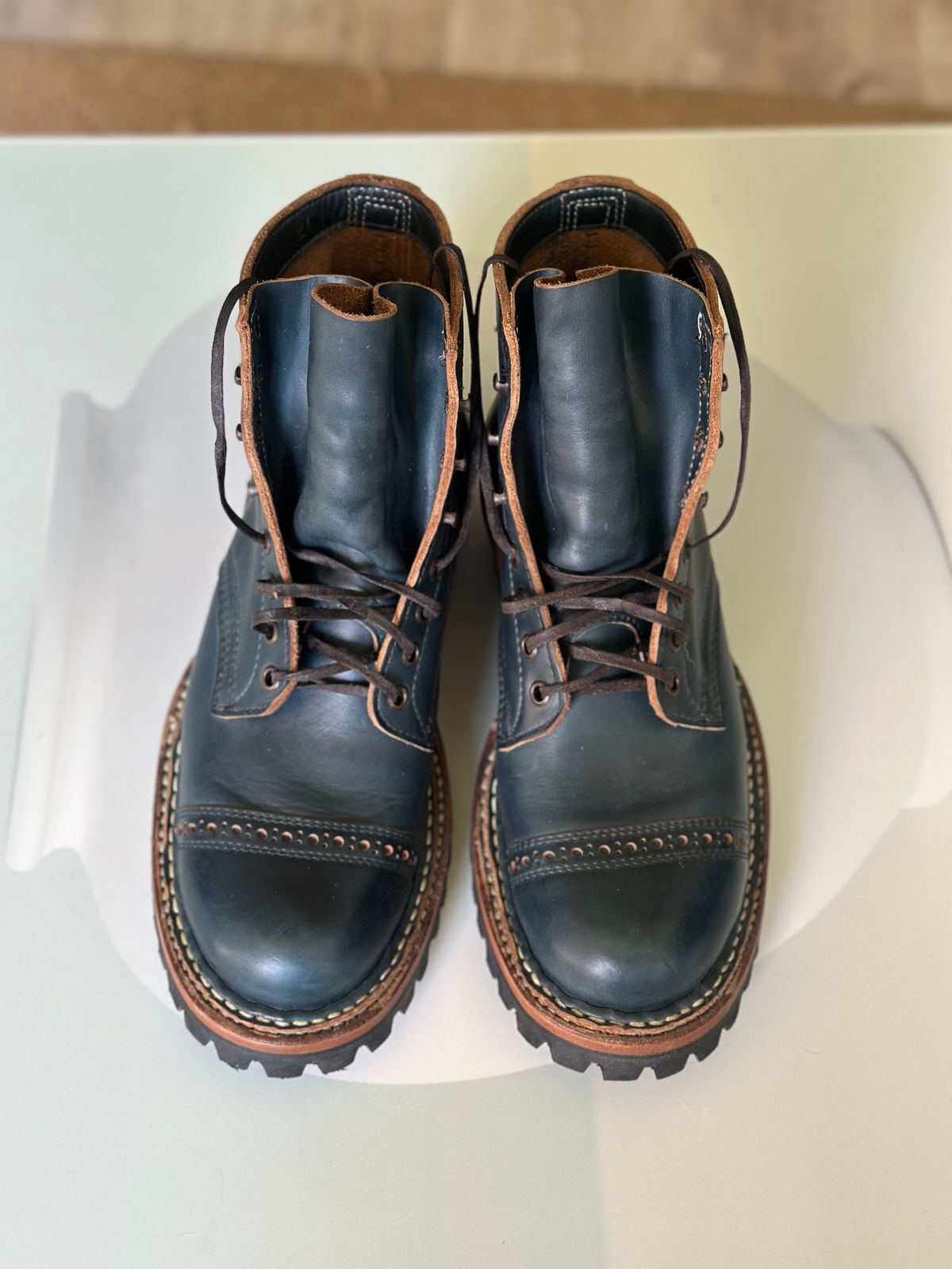 Photo by steven_suave on November 3, 2025 of the White's Bounty Hunter in Horween Navy Chromexcel.