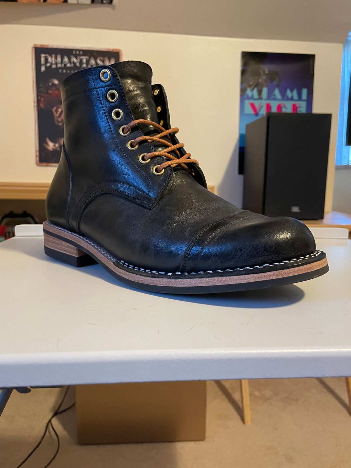 Photo by CesarIronthrone on November 24, 2025 of the Junkard SC2078 in Maryam Black Horsebutt.