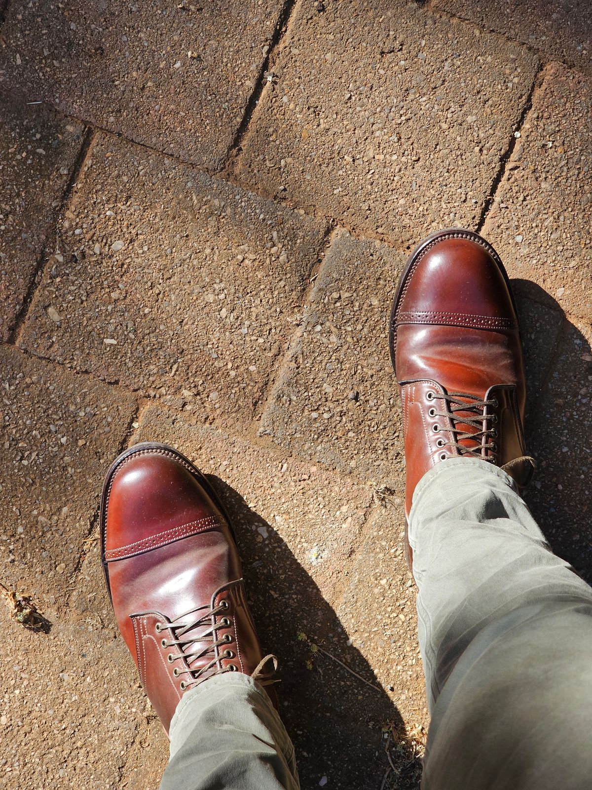 Photo by Luke.to.Boot on December 20, 2024 of the Viberg Service Boot BCT in Horween Color 4 Shell Cordovan.