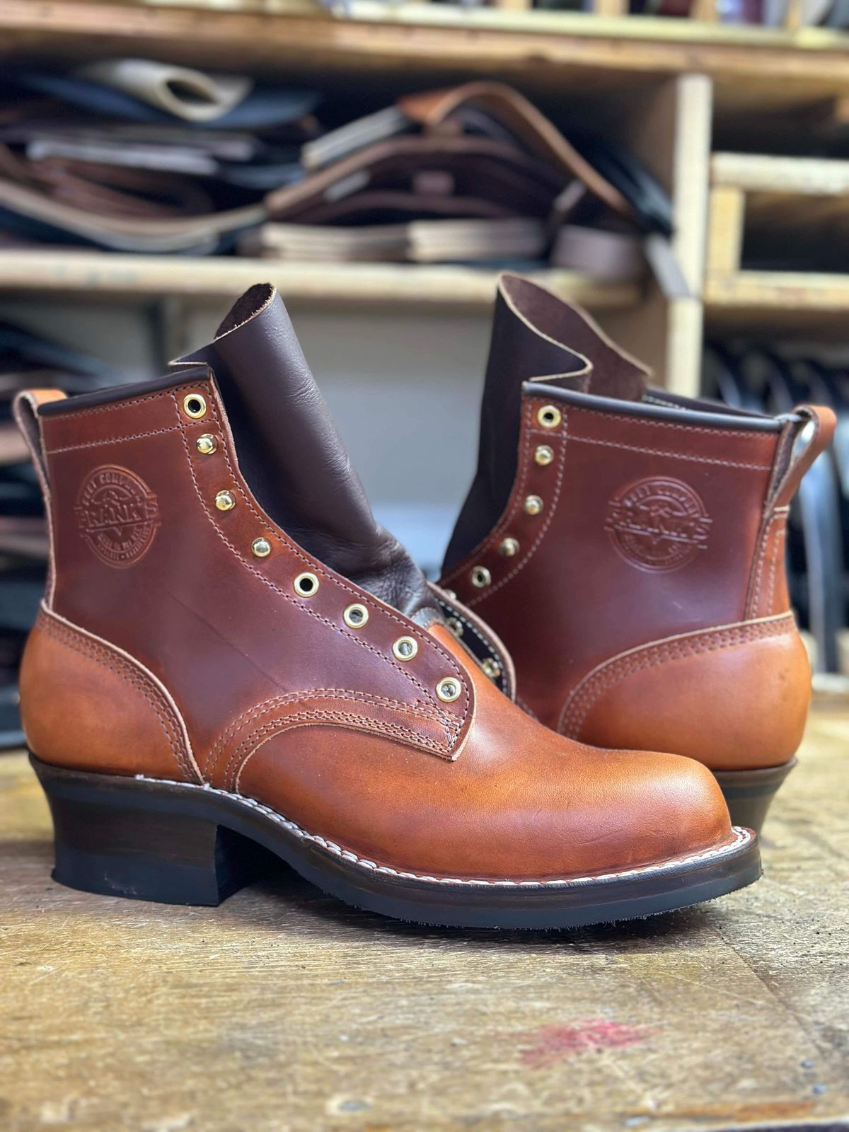 Photo by brusa on November 6, 2024 of the Frank's Boots Wilshire in Wickett & Craig Tan Oiled Latigo.