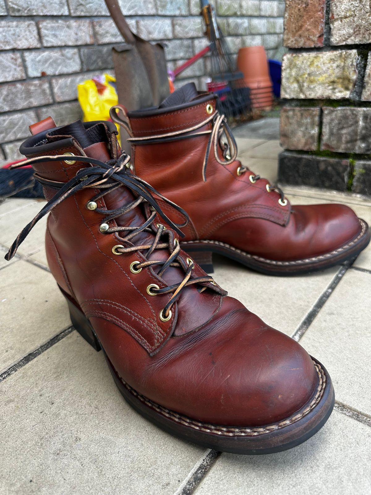 Photo by brusa on February 22, 2025 of the Frank's Boots Wilshire in Wickett & Craig Tan Oiled Latigo.