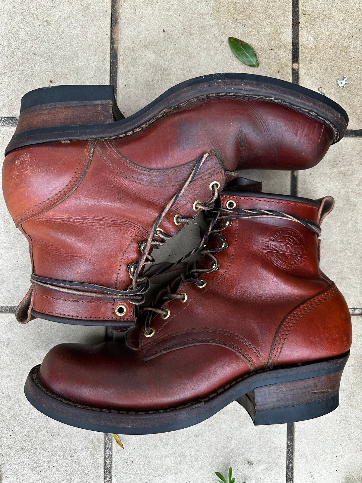 Photo by brusa on March 4, 2025 of the Frank's Boots Wilshire in Wickett & Craig Tan Oiled Latigo.