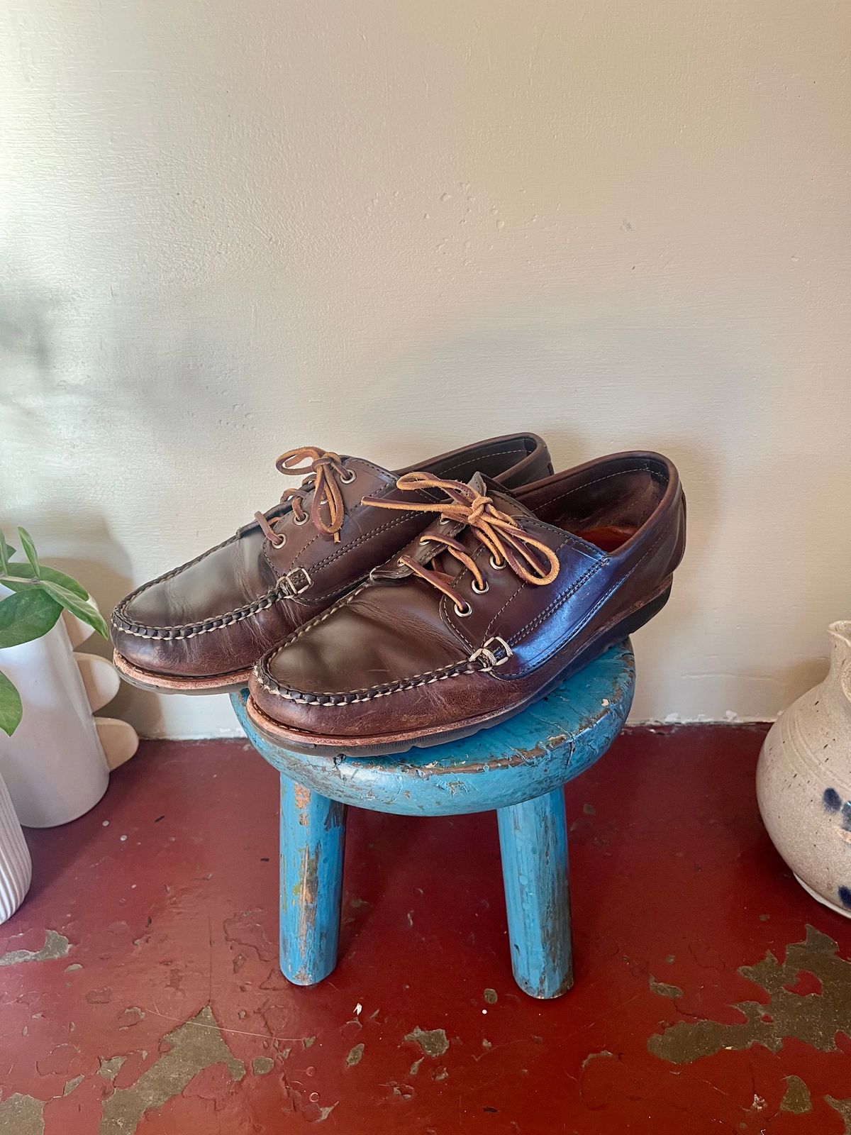 Photo by lopsided_buffalo on December 12, 2024 of the Rancourt & Co. Baxter Ranger Moc in Horween Carolina Brown Chromexcel.