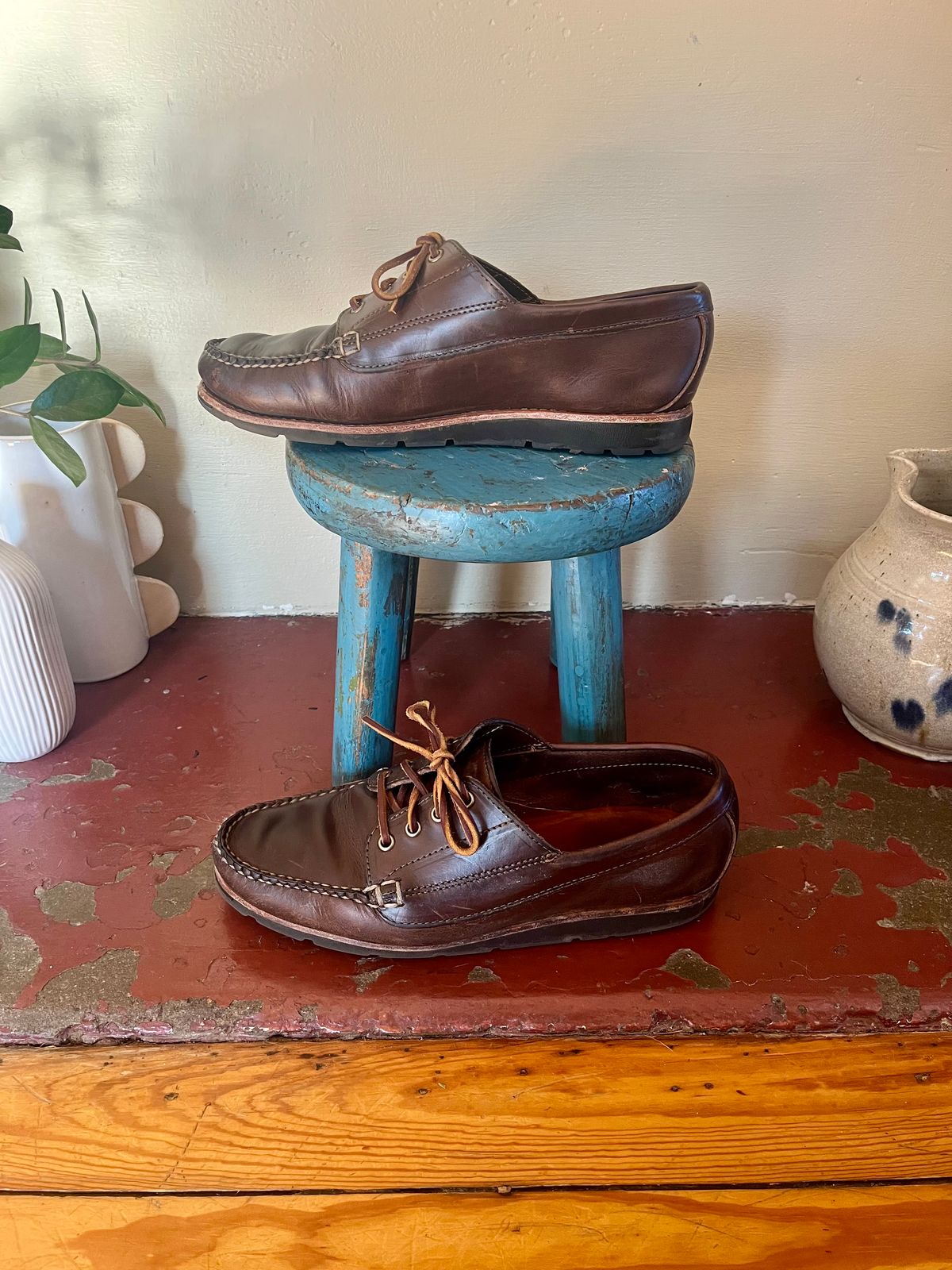 Photo by lopsided_buffalo on December 12, 2024 of the Rancourt & Co. Baxter Ranger Moc in Horween Carolina Brown Chromexcel.