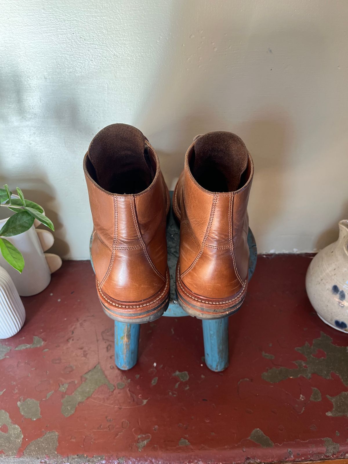 Photo by lopsided_buffalo on December 12, 2024 of the Grant Stone Brass Boot in Horween Dune Chromexcel.