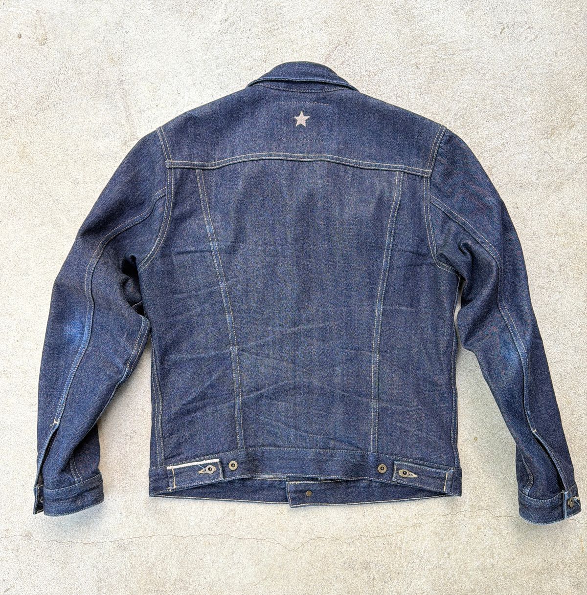 Photo by manco on April 7, 2026 of the Brave Star Ironside (Type III Trucker Jacket) in 14 Oz Kaihara AX33 Raw Selvedge Denim (100% Cotton).