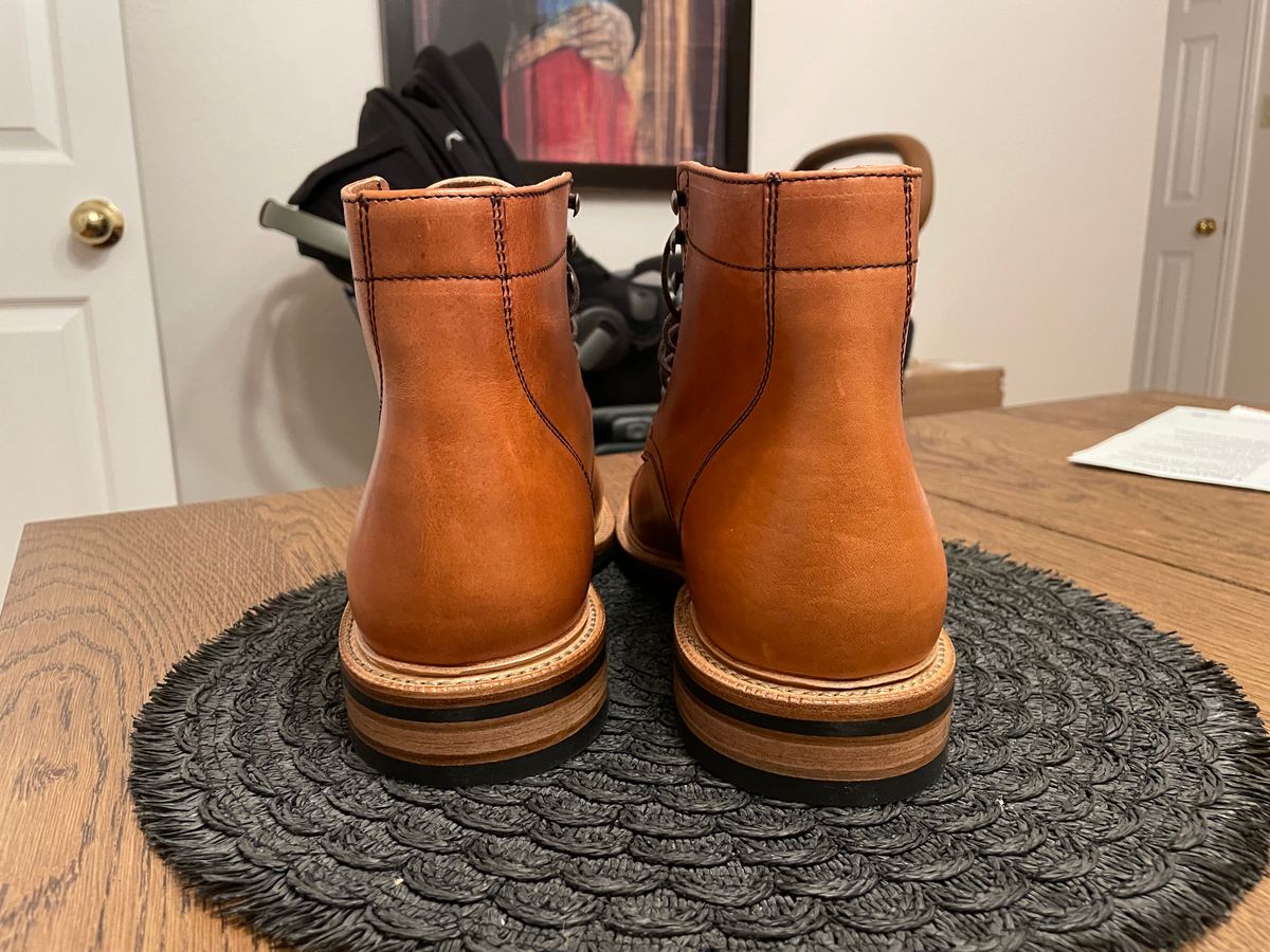 Photo by manco on February 15, 2024 of the Parkhurst The Richmond in Horween Natural Dublin.