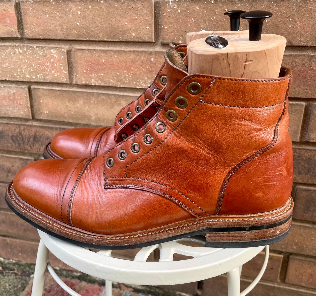 Photo by manco on November 16, 2024 of the Parkhurst The Richmond in Horween Natural Dublin.