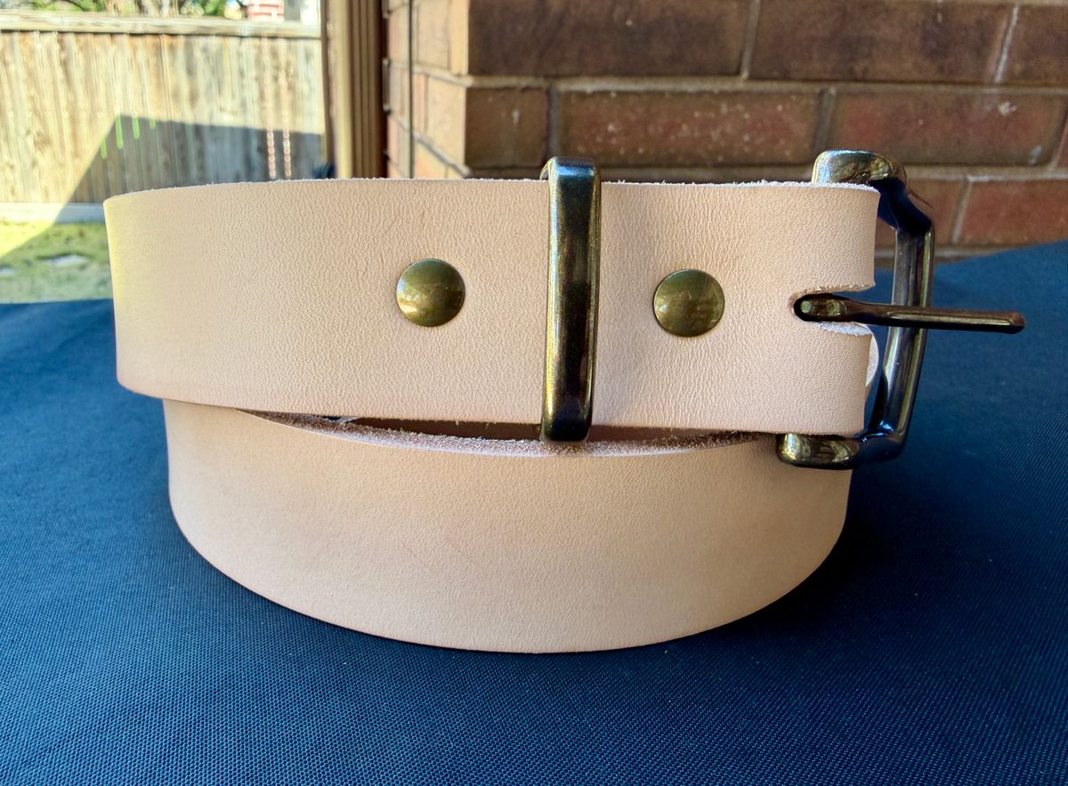 Photo by manco on February 22, 2026 of the Self-Made Belt in Wickett & Craig Natural American Vachetta.