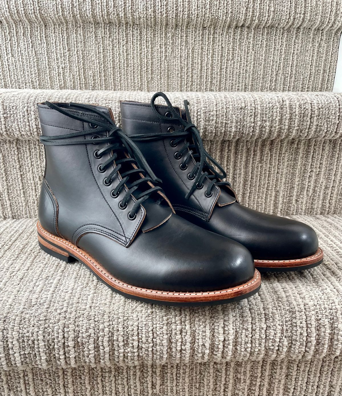 Photo by manco on December 14, 2024 of the Oak Street Bootmakers Trench Boot in Horween Black Chromexcel.