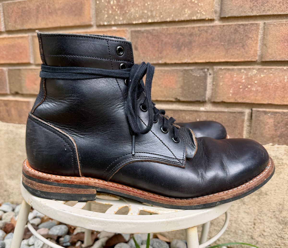 Photo by manco on April 12, 2026 of the Oak Street Bootmakers Trench Boot in Horween Black Chromexcel.