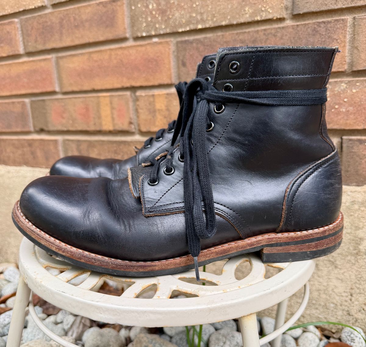 Photo by manco on April 12, 2026 of the Oak Street Bootmakers Trench Boot in Horween Black Chromexcel.