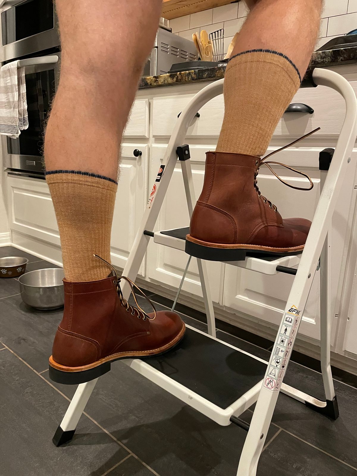 Photo by manco on October 2, 2024 of the Oak Street Bootmakers Trench Boot in Seidel Light Brown Mustang.