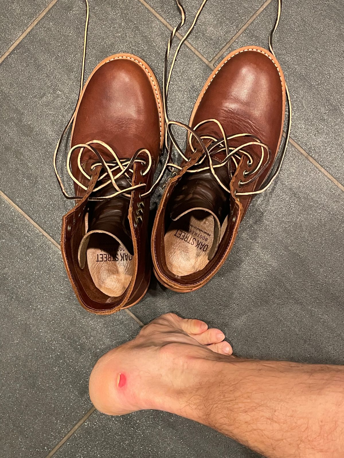 Photo by manco on October 4, 2024 of the Oak Street Bootmakers Trench Boot in Seidel Light Brown Mustang.