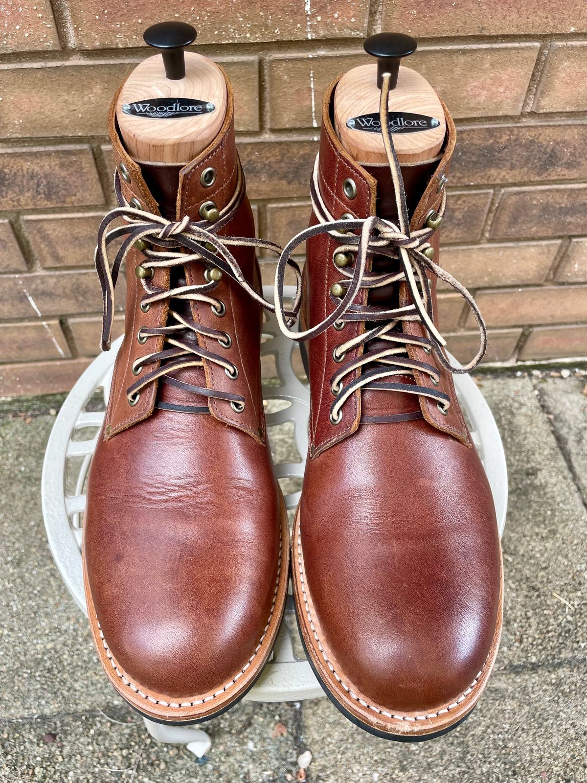 Photo by manco on October 6, 2024 of the Oak Street Bootmakers Trench Boot in Seidel Light Brown Mustang.