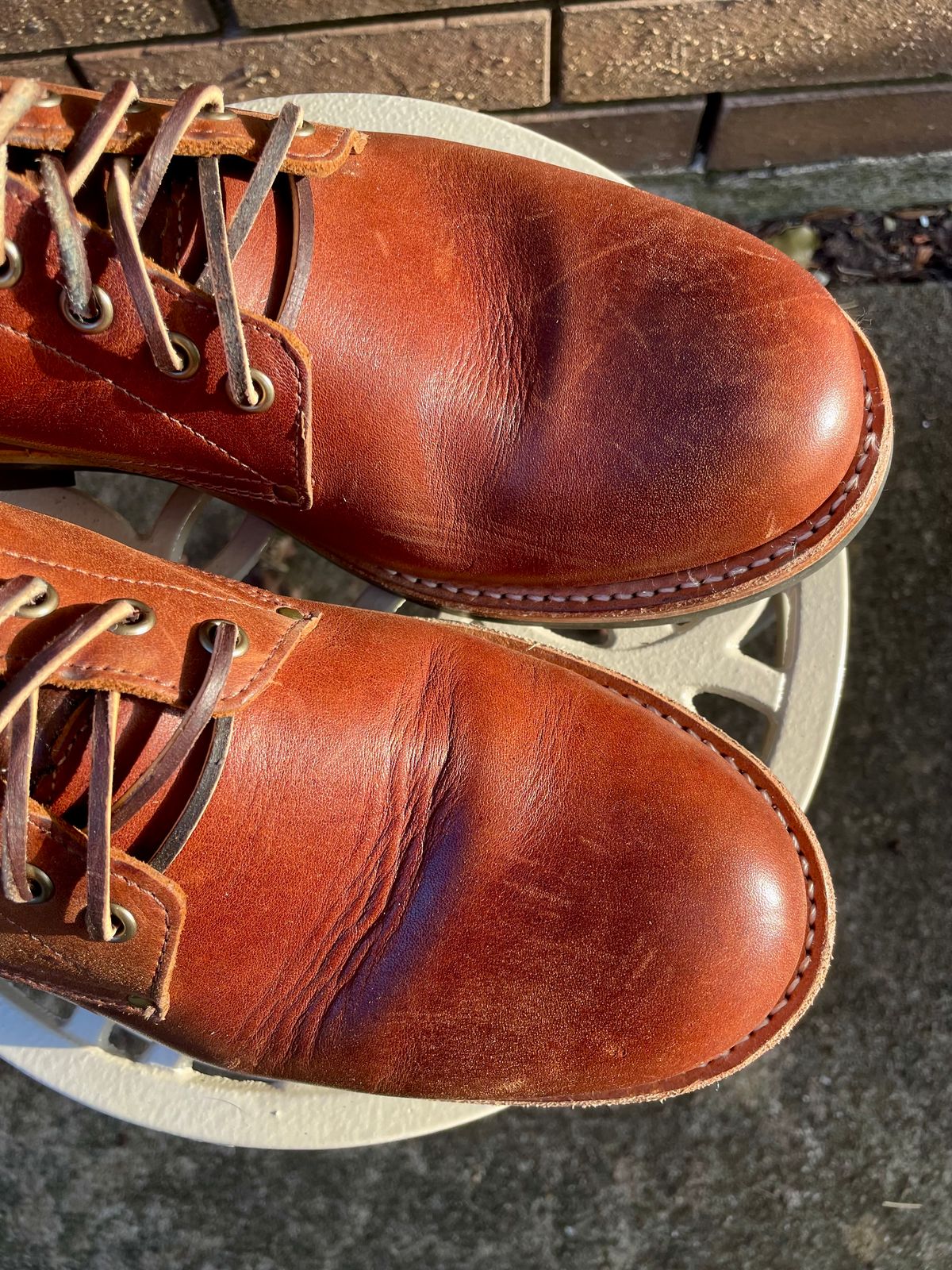 Photo by manco on October 16, 2024 of the Oak Street Bootmakers Trench Boot in Seidel Light Brown Mustang.