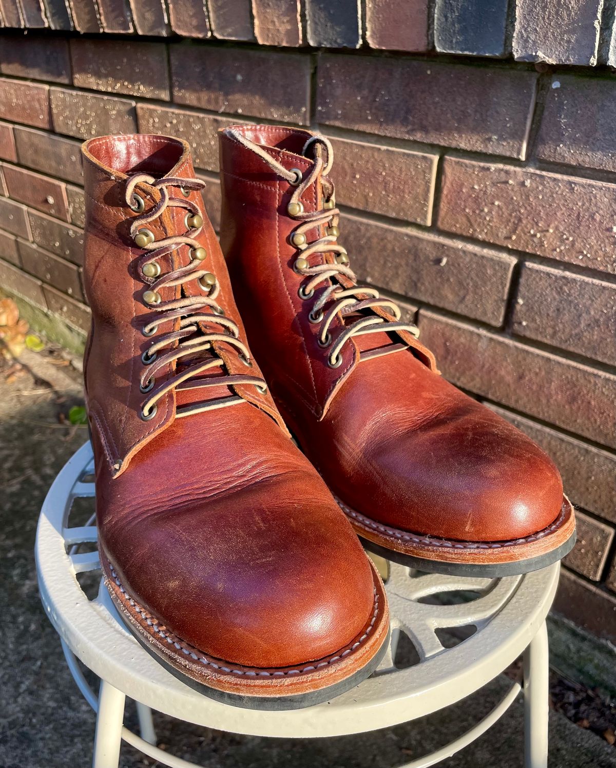 Photo by manco on October 16, 2024 of the Oak Street Bootmakers Trench Boot in Seidel Light Brown Mustang.