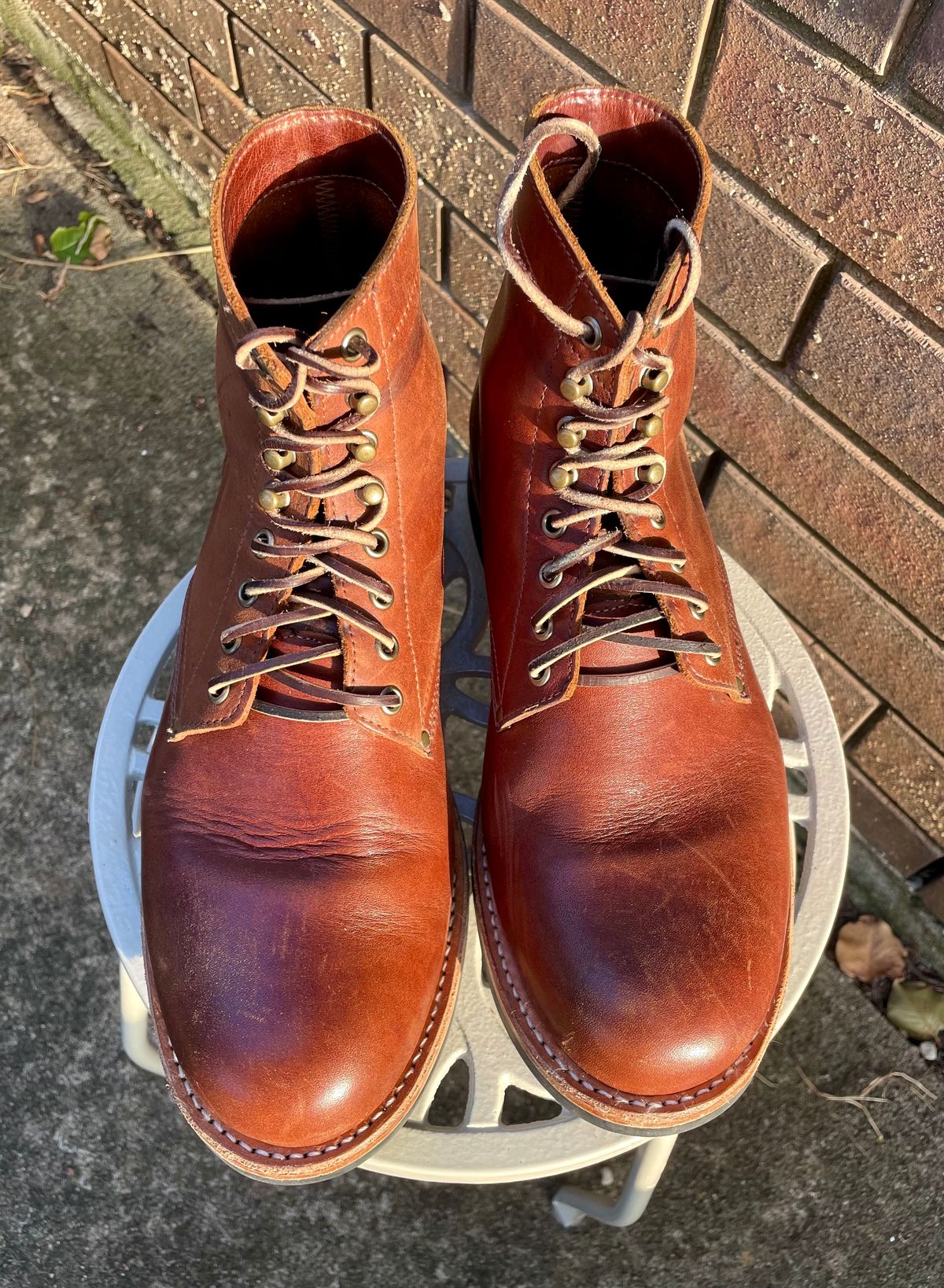 Photo by manco on October 16, 2024 of the Oak Street Bootmakers Trench Boot in Seidel Light Brown Mustang.