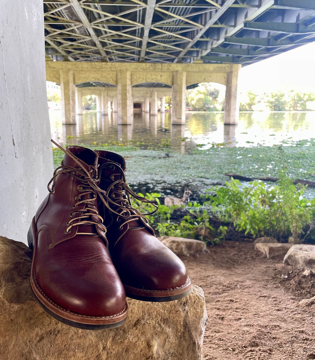 Photo by manco on October 24, 2024 of the Oak Street Bootmakers Trench Boot in Seidel Light Brown Mustang.
