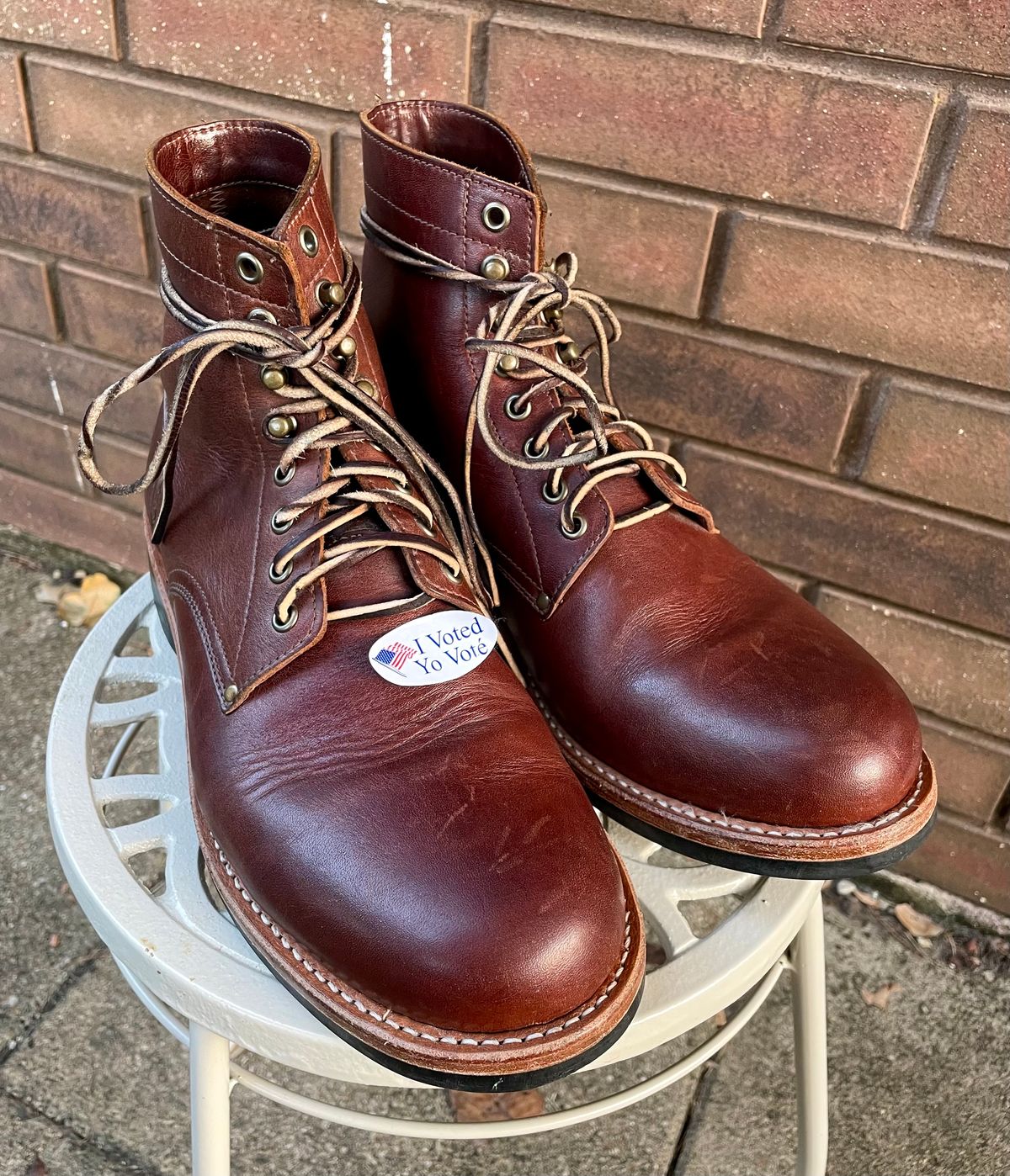 Photo by manco on October 27, 2024 of the Oak Street Bootmakers Trench Boot in Seidel Light Brown Mustang.