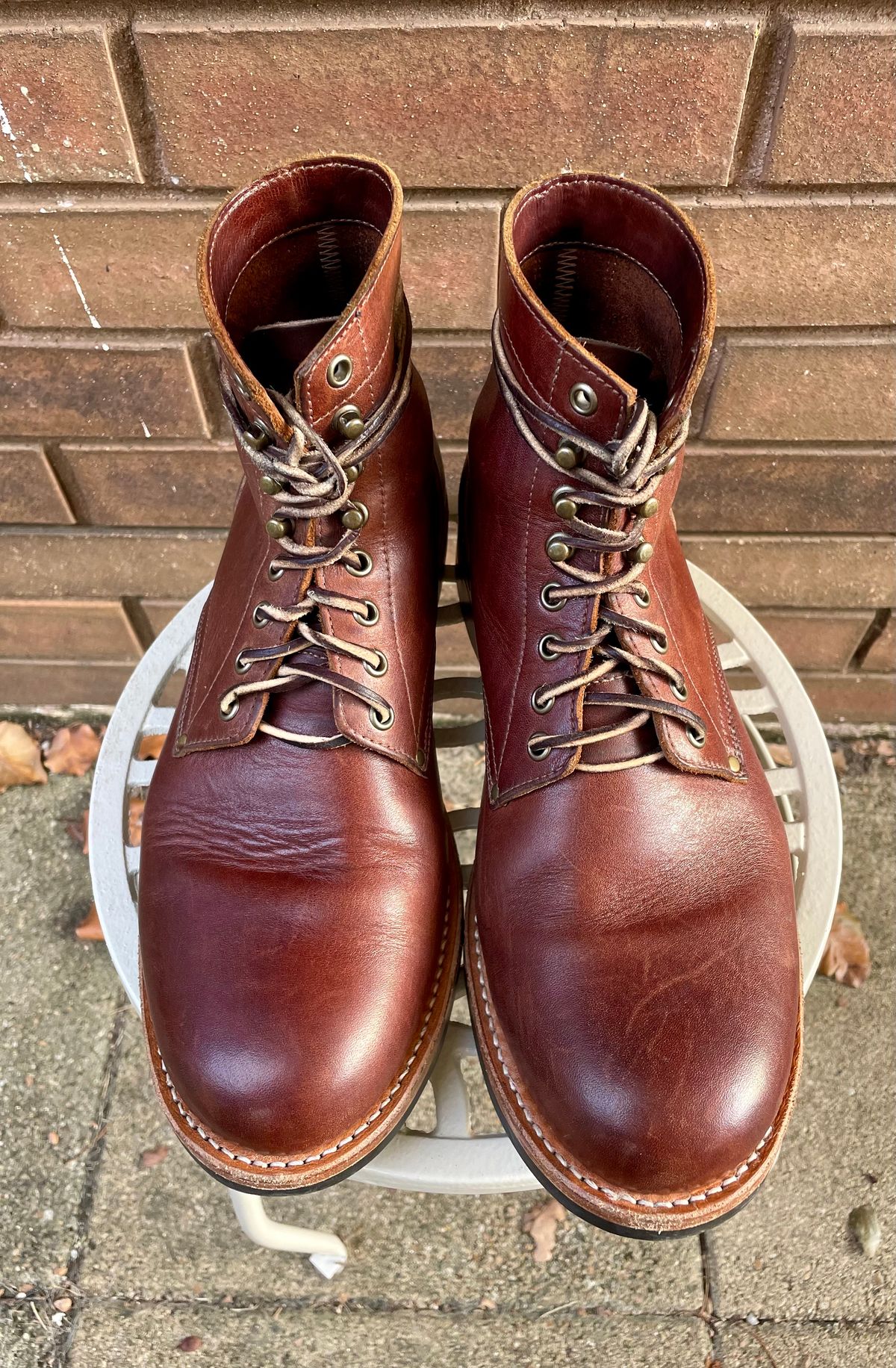 Photo by manco on November 6, 2024 of the Oak Street Bootmakers Trench Boot in Seidel Light Brown Mustang.