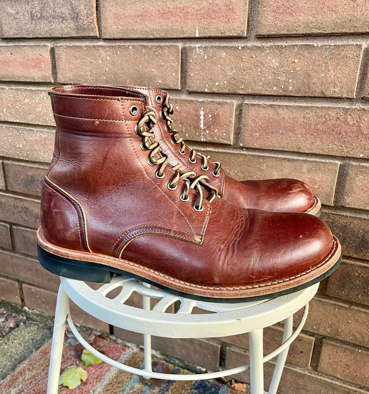 Photo by manco on December 4, 2024 of the Oak Street Bootmakers Trench Boot in Seidel Light Brown Mustang.