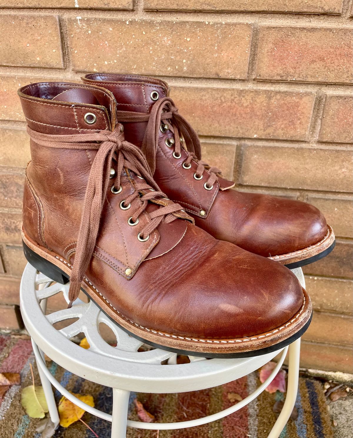 Photo by manco on December 20, 2024 of the Oak Street Bootmakers Trench Boot in Seidel Light Brown Mustang.