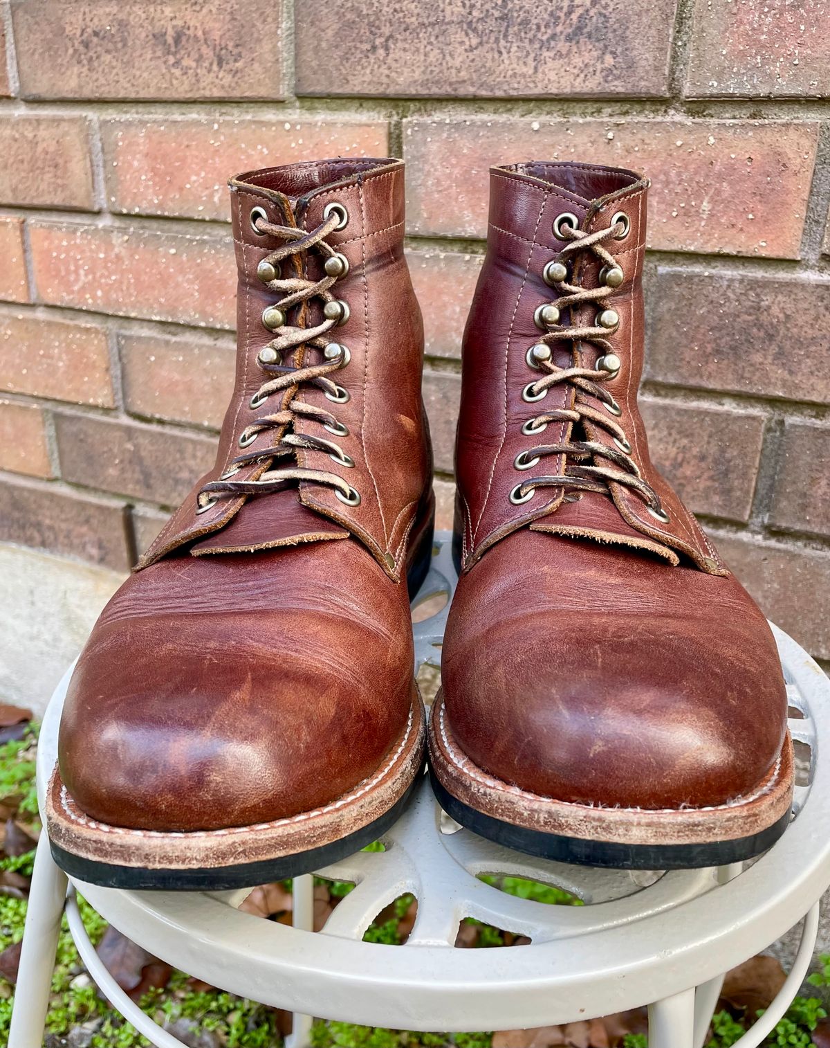 Photo by manco on January 5, 2025 of the Oak Street Bootmakers Trench Boot in Seidel Light Brown Mustang.
