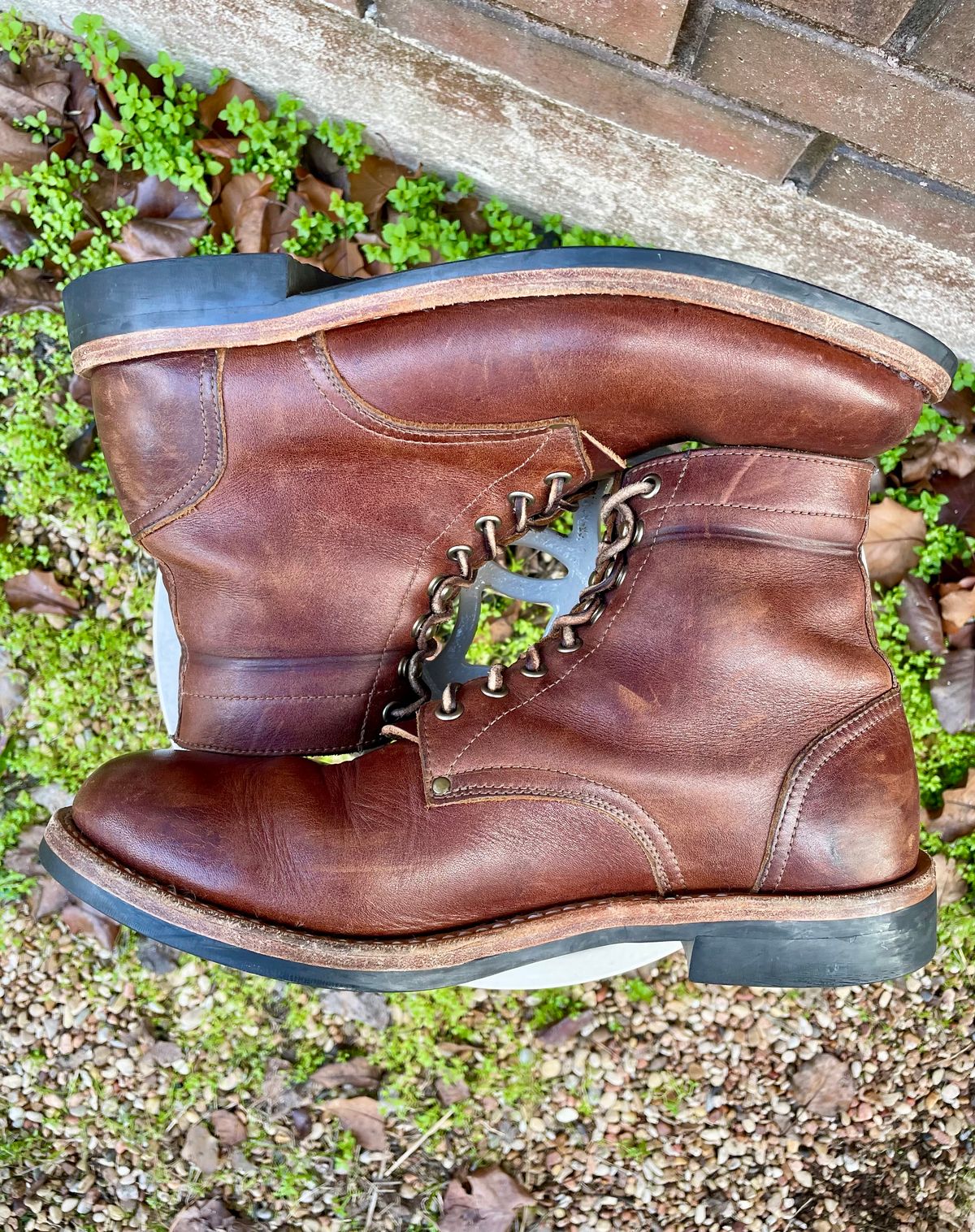 Photo by manco on January 5, 2025 of the Oak Street Bootmakers Trench Boot in Seidel Light Brown Mustang.