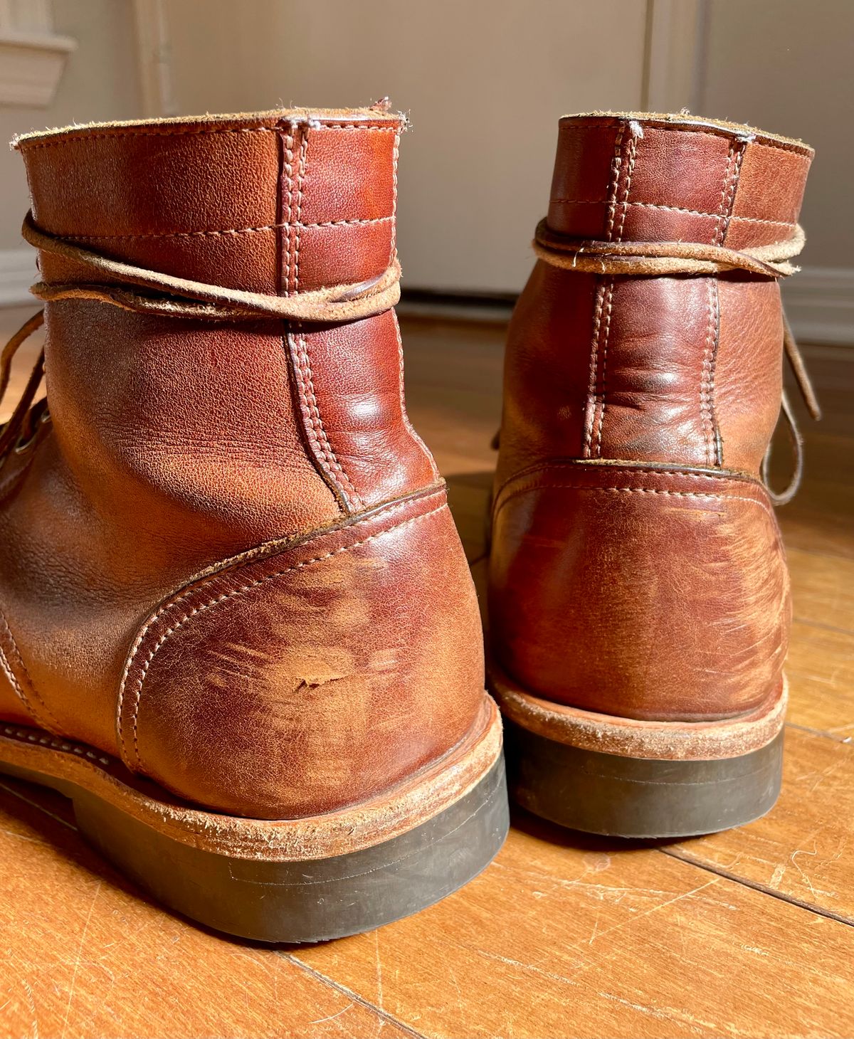 Photo by manco on February 16, 2025 of the Oak Street Bootmakers Trench Boot in Seidel Light Brown Mustang.