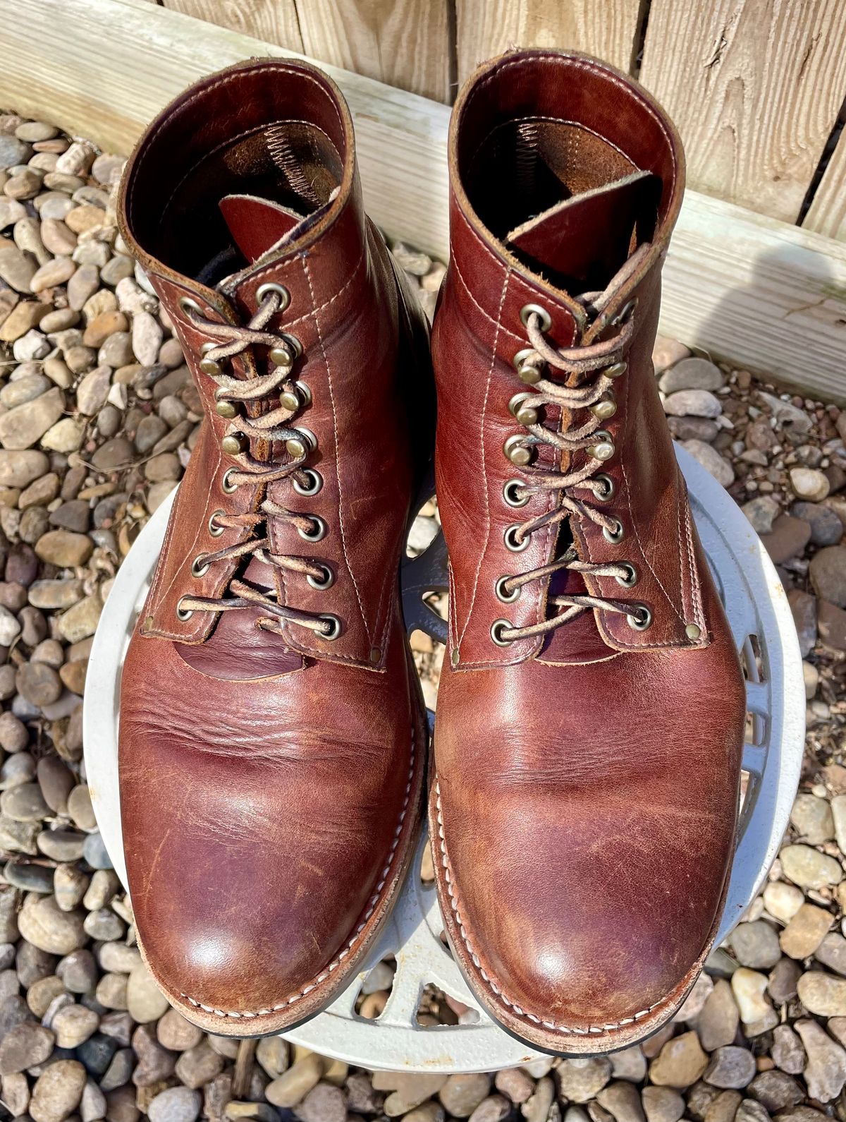 Photo by manco on March 4, 2025 of the Oak Street Bootmakers Trench Boot in Seidel Light Brown Mustang.