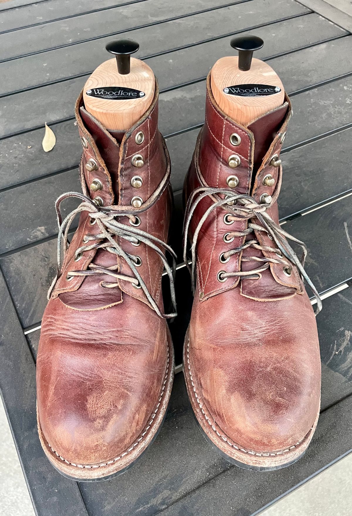Photo by manco on March 21, 2025 of the Oak Street Bootmakers Trench Boot in Seidel Light Brown Mustang.