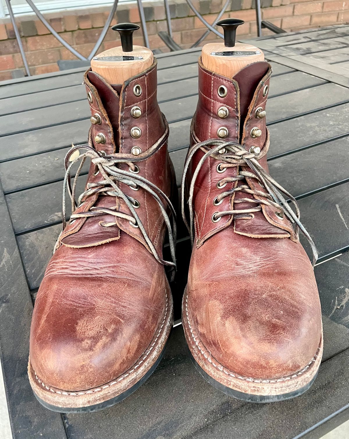 Photo by manco on March 21, 2025 of the Oak Street Bootmakers Trench Boot in Seidel Light Brown Mustang.