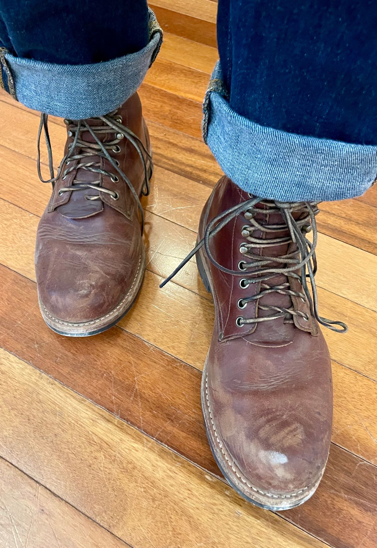 Photo by manco on March 23, 2025 of the Oak Street Bootmakers Trench Boot in Seidel Light Brown Mustang.
