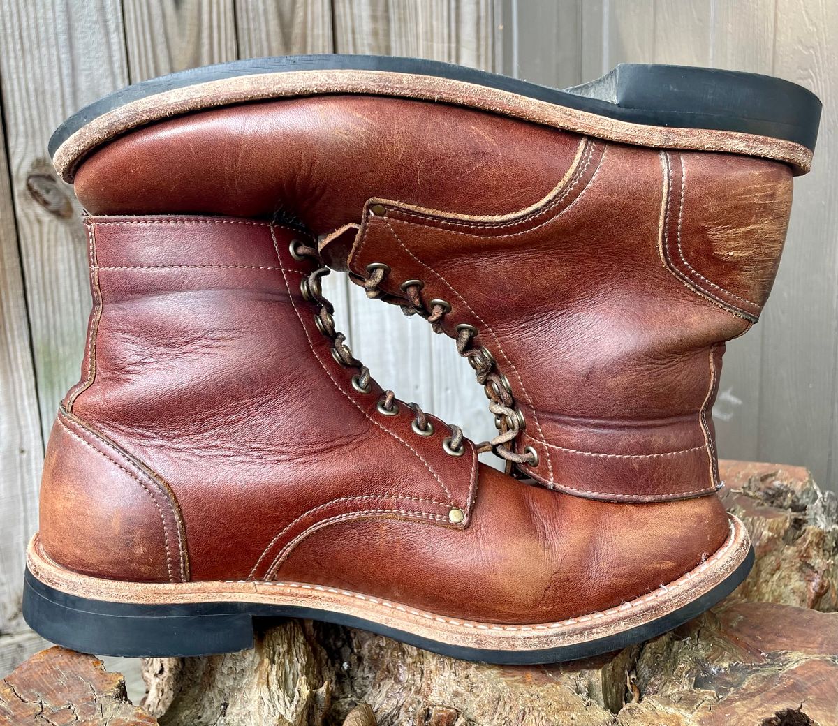 Photo by manco on April 3, 2025 of the Oak Street Bootmakers Trench Boot in Seidel Light Brown Mustang.