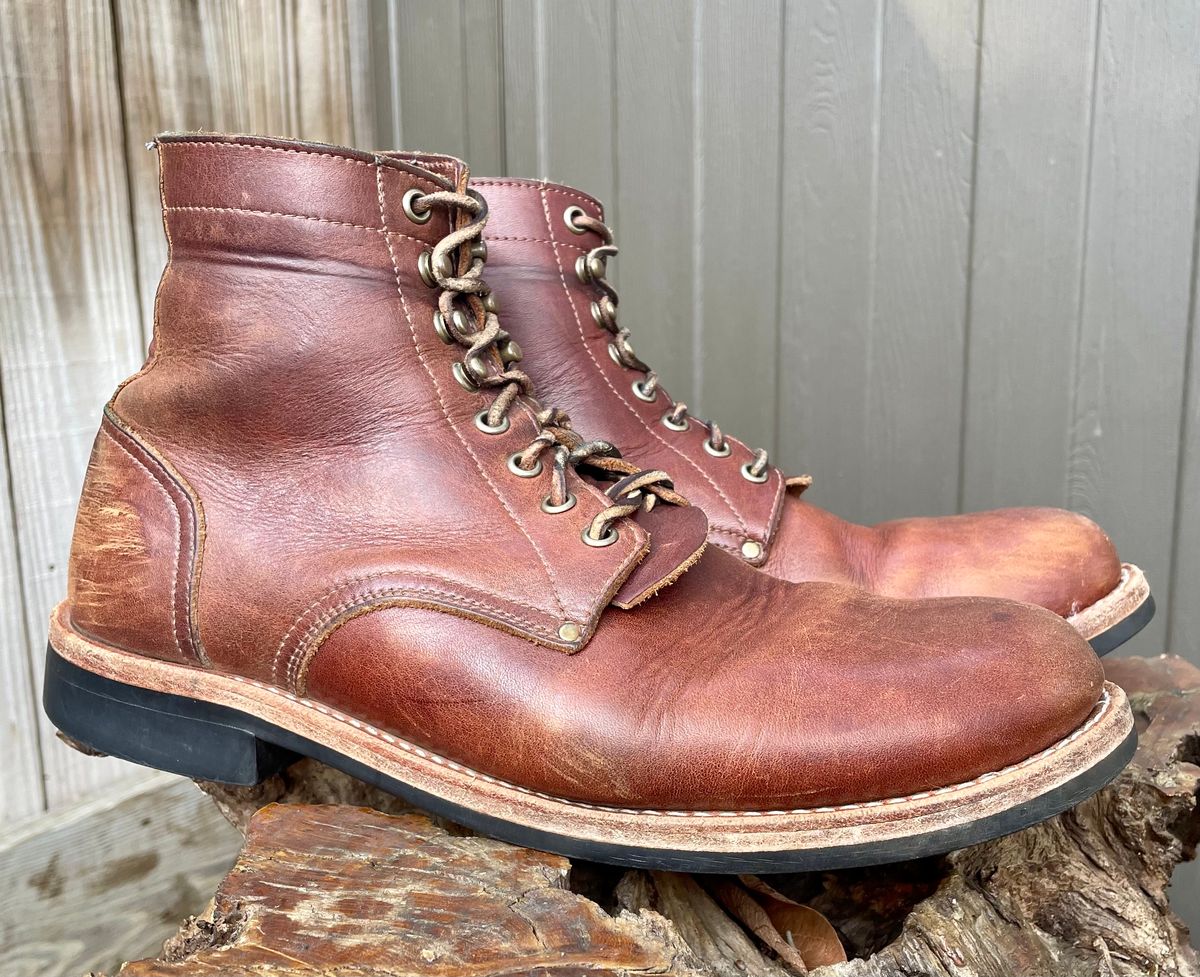 Photo by manco on April 3, 2025 of the Oak Street Bootmakers Trench Boot in Seidel Light Brown Mustang.