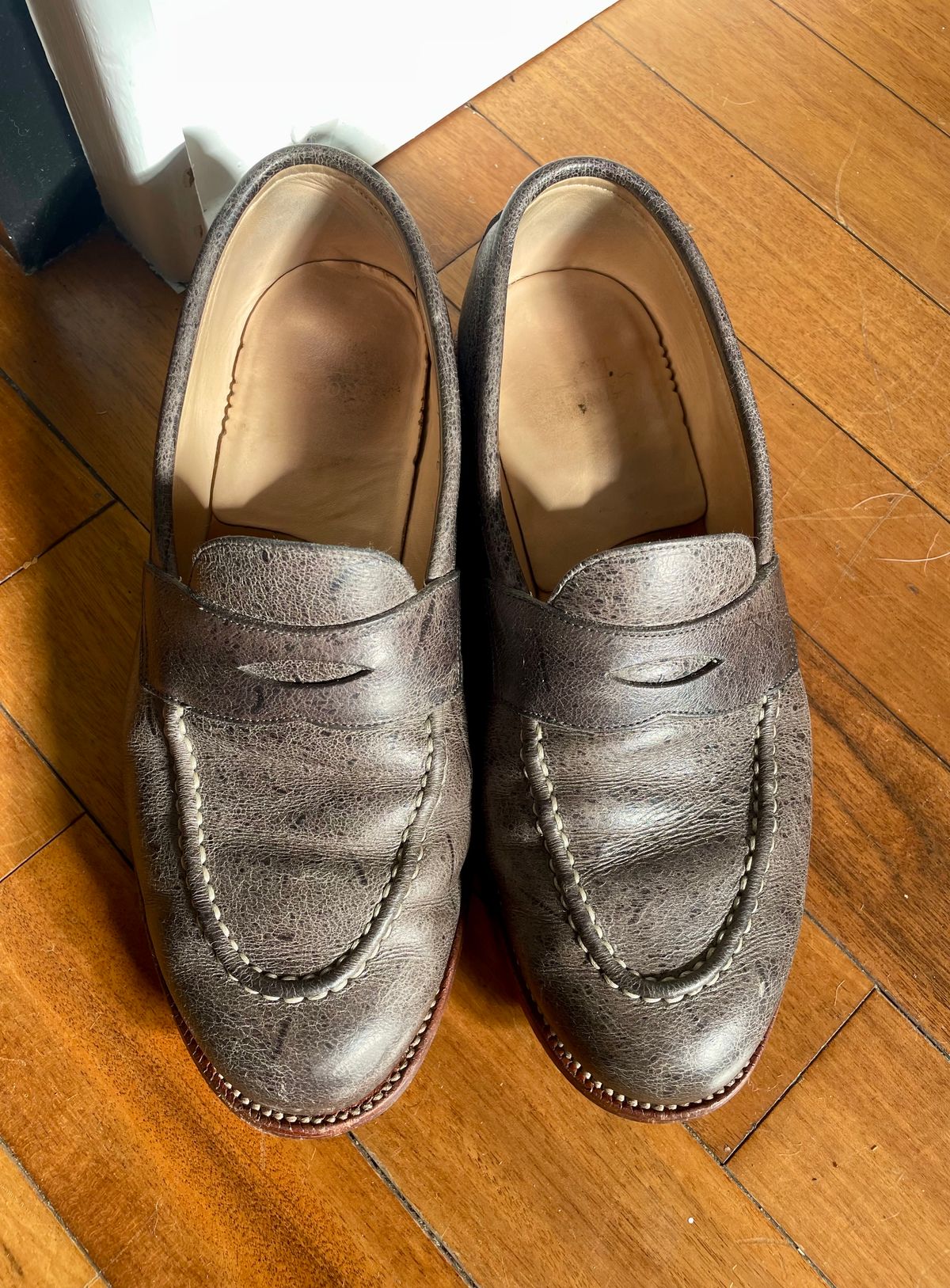 Photo by manco on November 30, 2024 of the Grant Stone Traveler Loafer in C.F. Stead Storm Kudu.