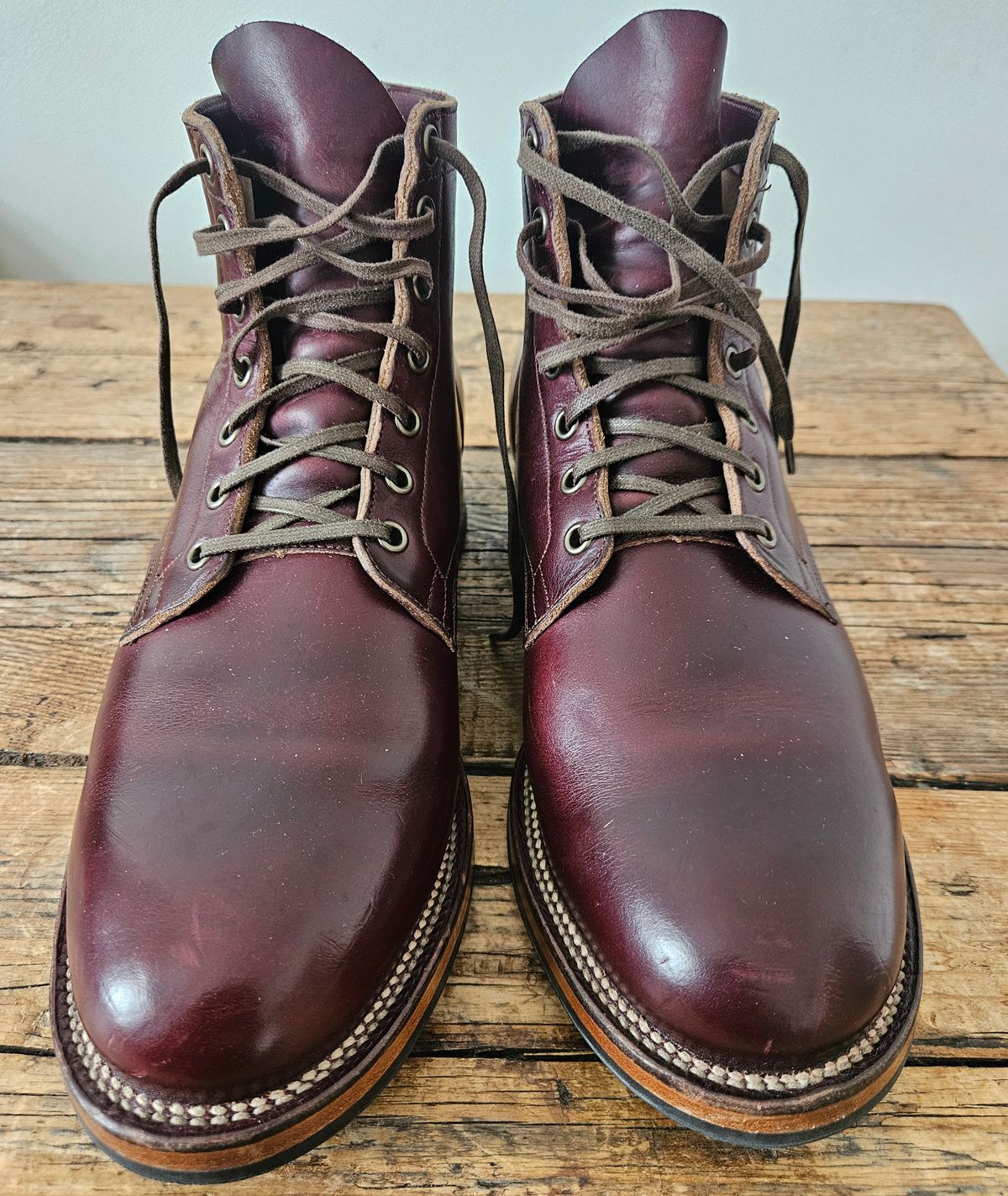 Photo by Kwamelong on May 25, 2025 of the Viberg Service Boot in Horween Color 8 Chromexcel.
